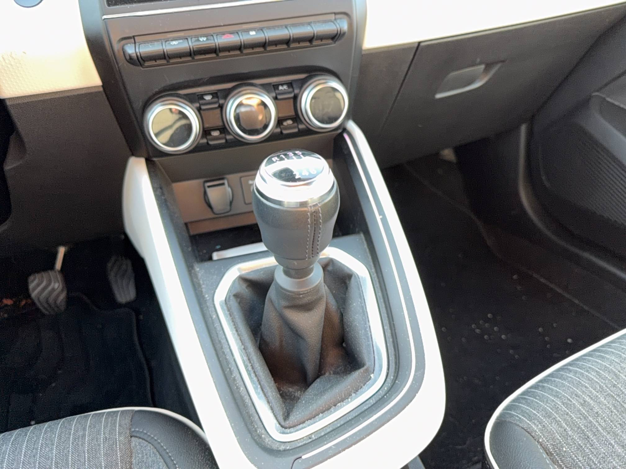 Vente en ligne Renault Clio 5 Clio TCe 90 au prix de 16 990 €