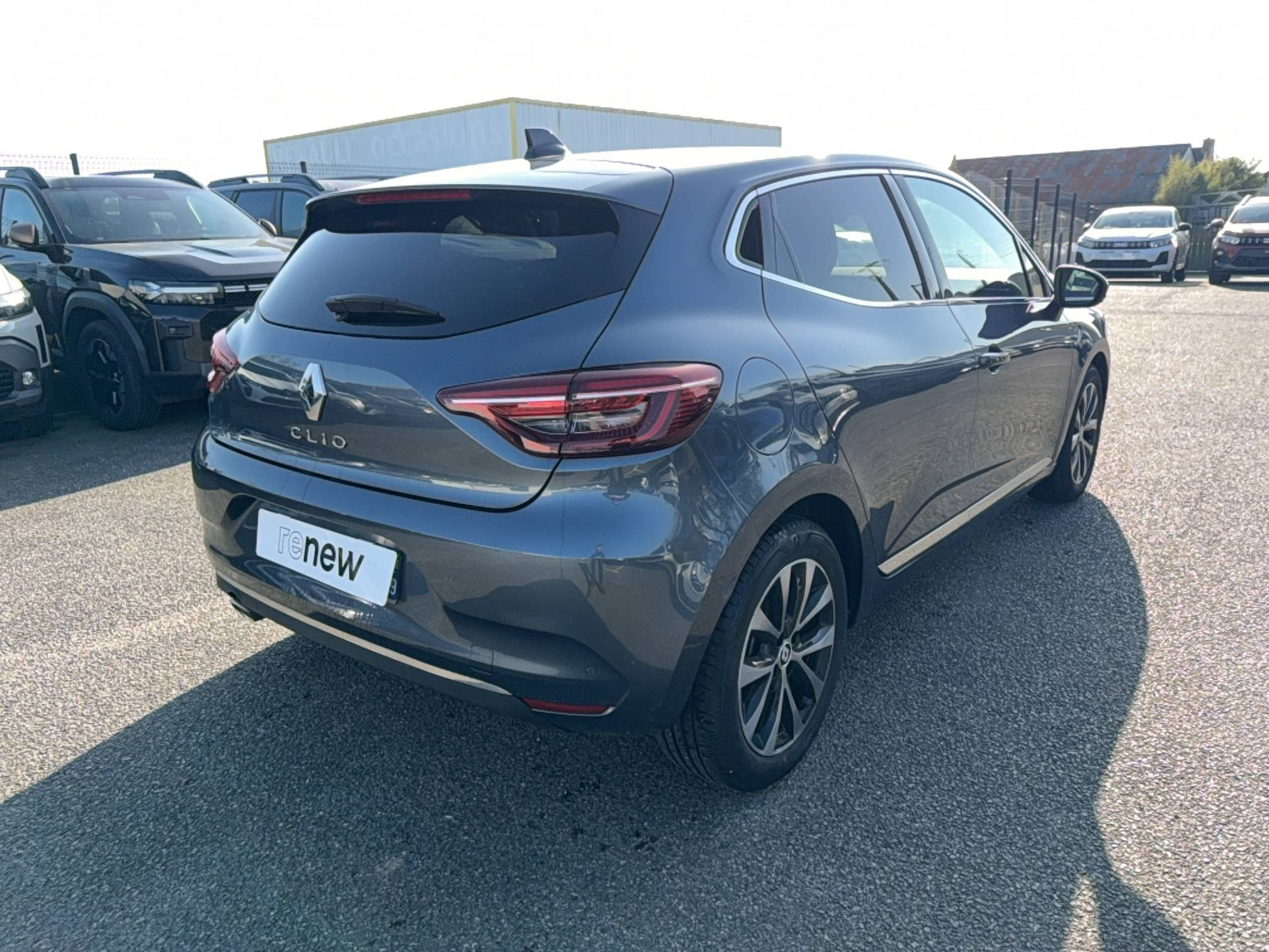 Vente en ligne Renault Clio 5 Clio TCe 90 au prix de 16 990 €