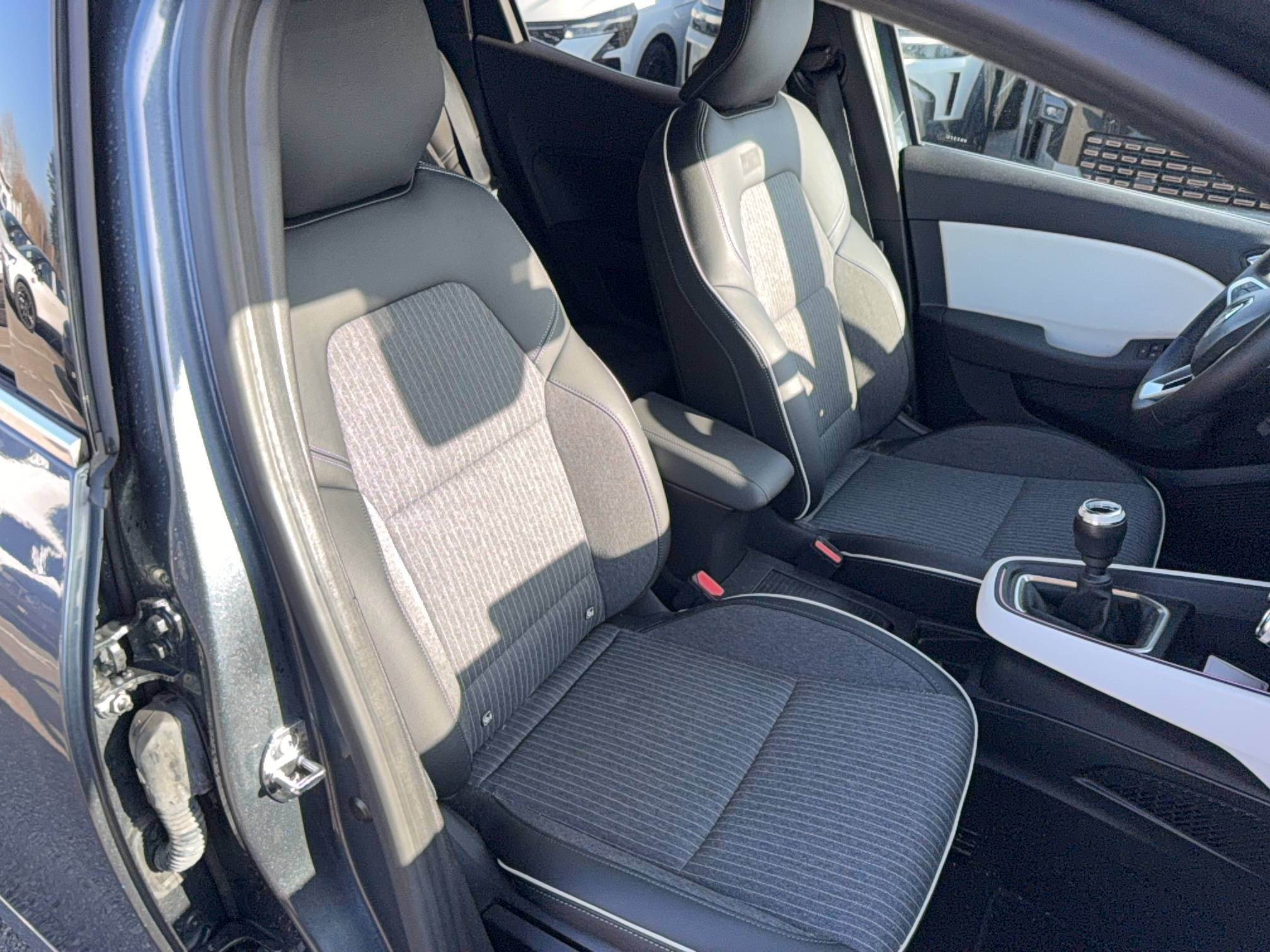 Vente en ligne Renault Clio 5 Clio TCe 90 au prix de 16 990 €