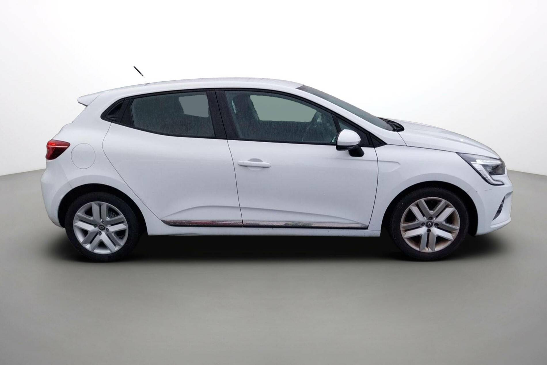 Vente en ligne Renault Clio 5 Clio SCe 65 - 21N au prix de 13 390 €