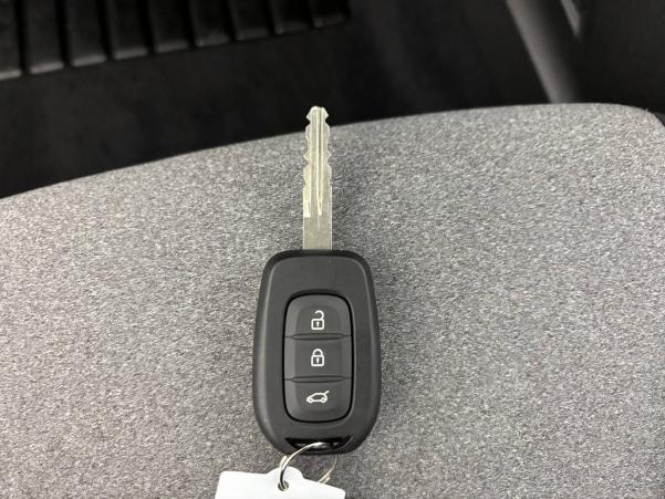 Vente en ligne Renault Clio 5 Clio TCe 90 au prix de 14 490 €