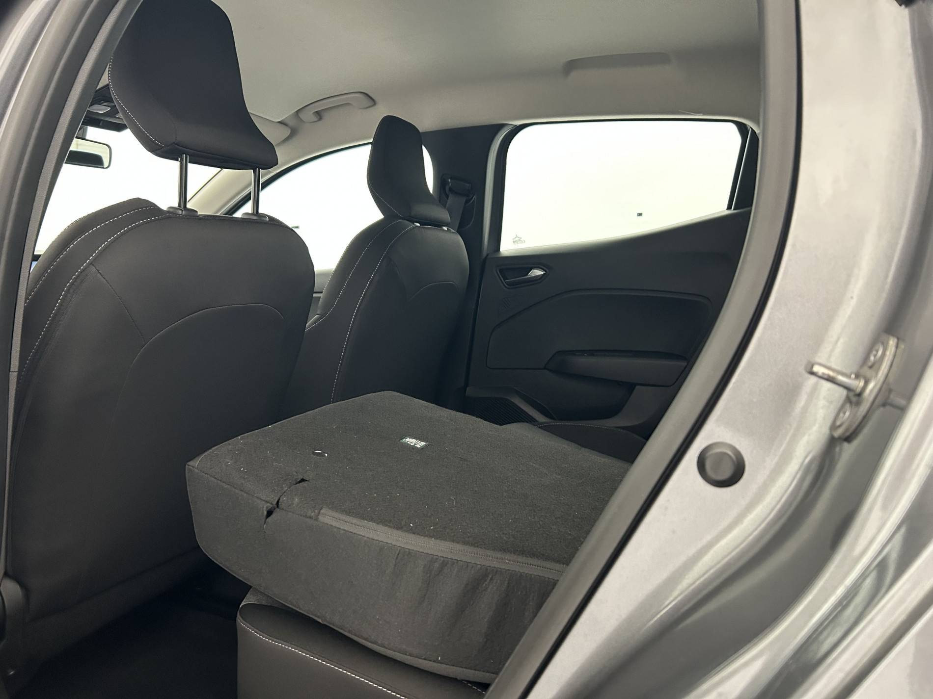 Vente en ligne Renault Clio 5 Clio TCe 90 au prix de 15 790 €