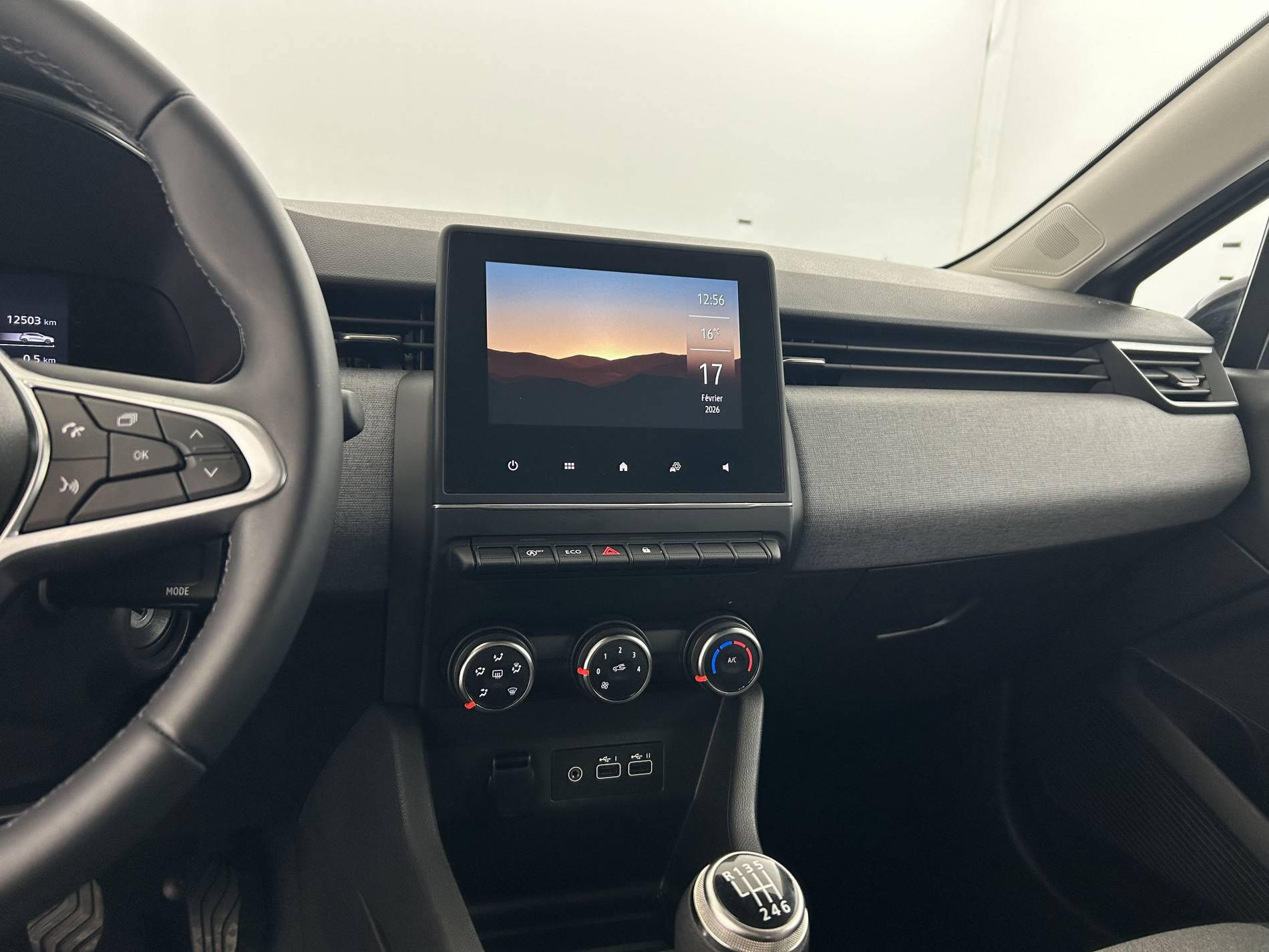 Vente en ligne Renault Clio 5 Clio TCe 90 au prix de 15 790 €