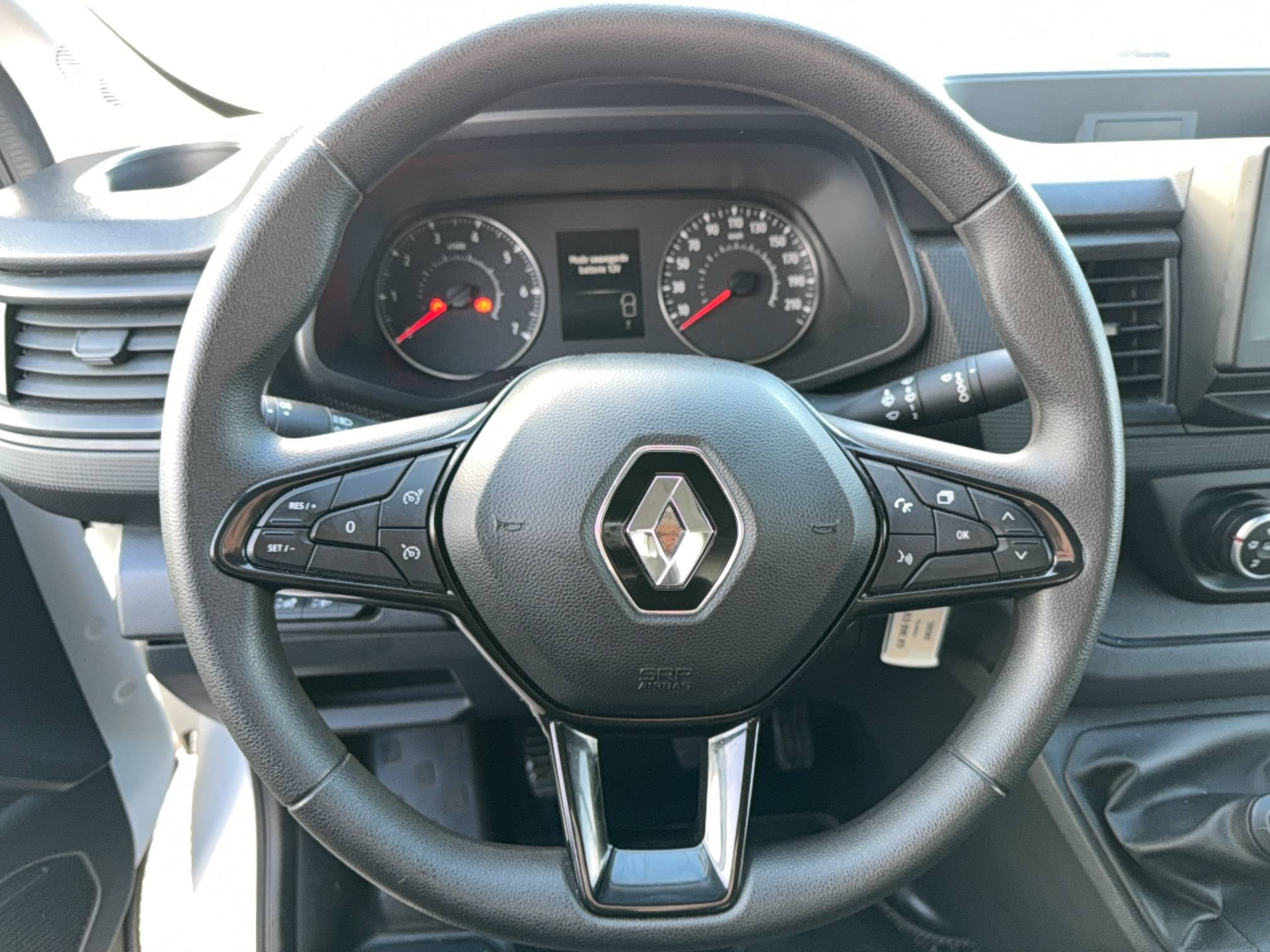 Vente en ligne Renault Trafic 3 Fourgon TRAFIC FGN L1H1 3000 KG BLUE DCI 130 au prix de 25 790 €