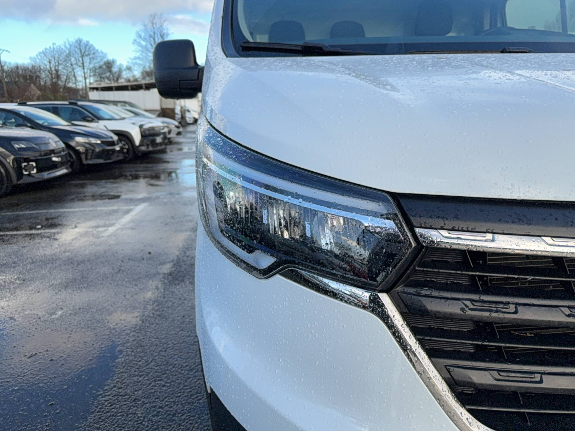 Vente en ligne Renault Trafic 3 Fourgon TRAFIC FGN L1H1 3000 KG BLUE DCI 130 au prix de 25 790 €