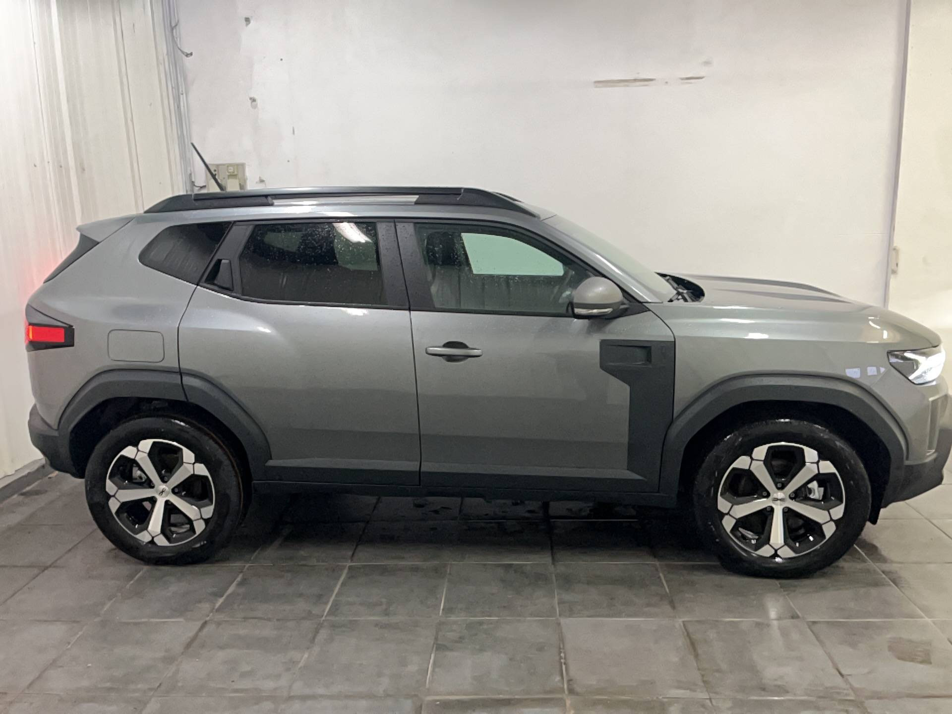 Vente en ligne Dacia Duster  Hybrid 140 au prix de 27 990 €