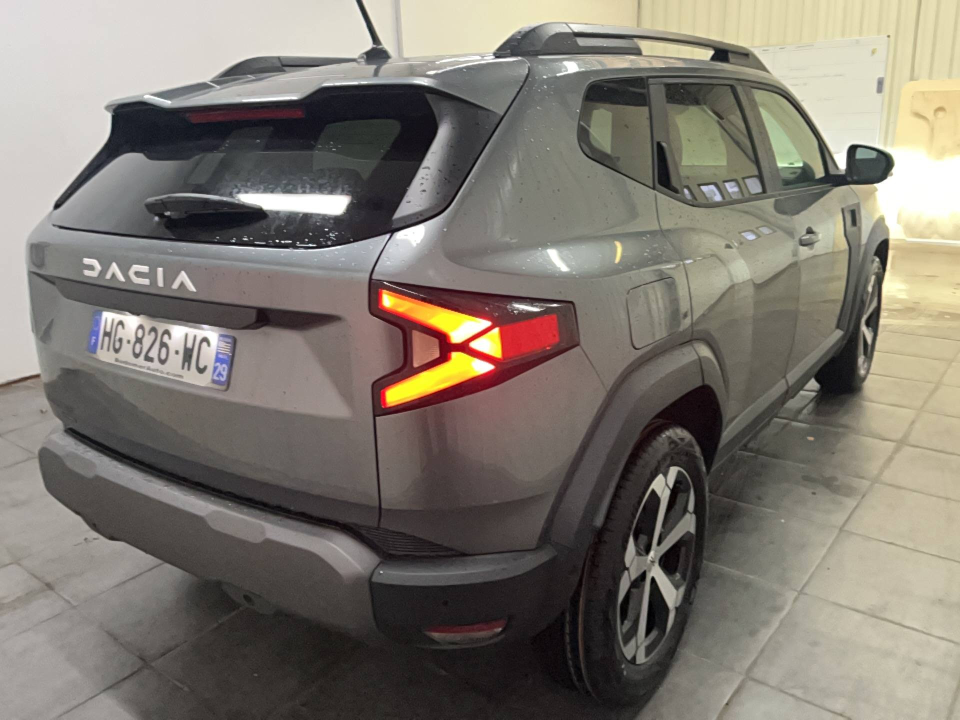 Vente en ligne Dacia Duster  Hybrid 140 au prix de 27 990 €