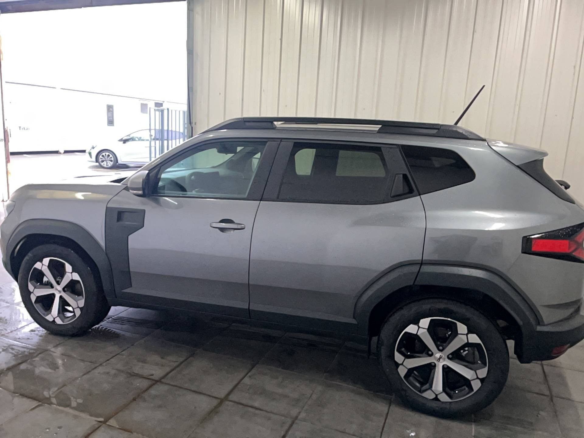 Vente en ligne Dacia Duster  Hybrid 140 au prix de 27 990 €