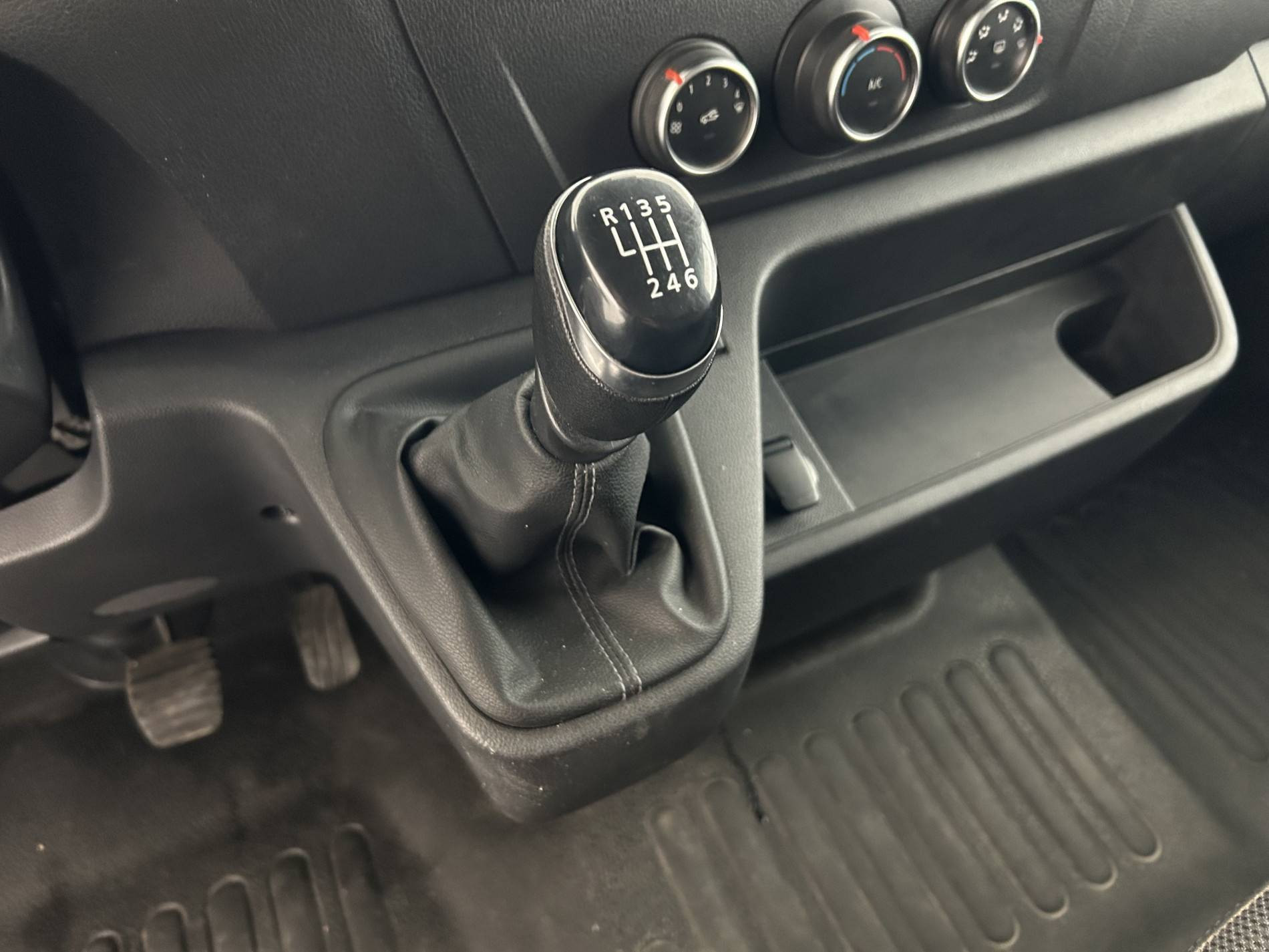 Vente en ligne Renault Master Fourgon MASTER FGN TRAC F3500 L2H2 ENERGY DCI 150 au prix de 20 390 €