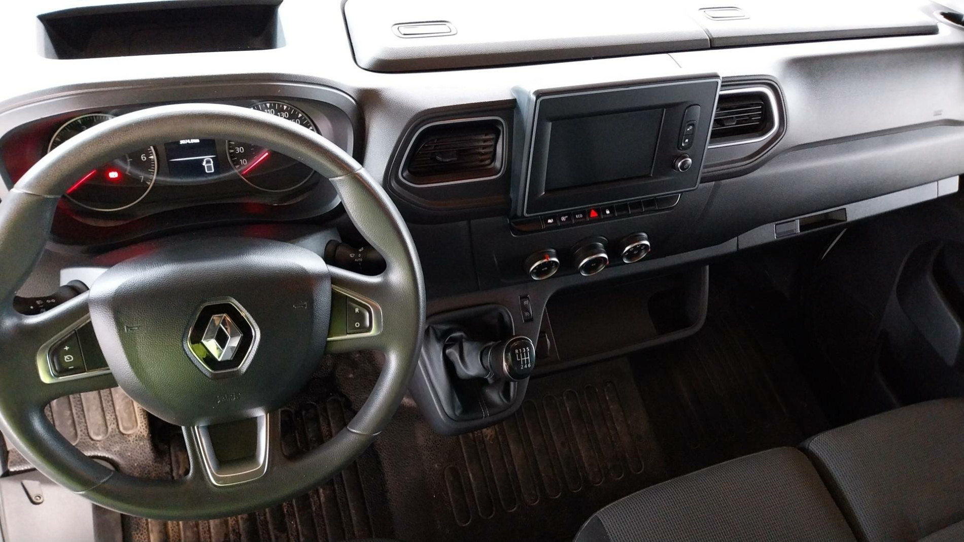 Vente en ligne Renault Master Fourgon MASTER FGN TRAC F3500 L2H2 ENERGY DCI 150 au prix de 20 390 €