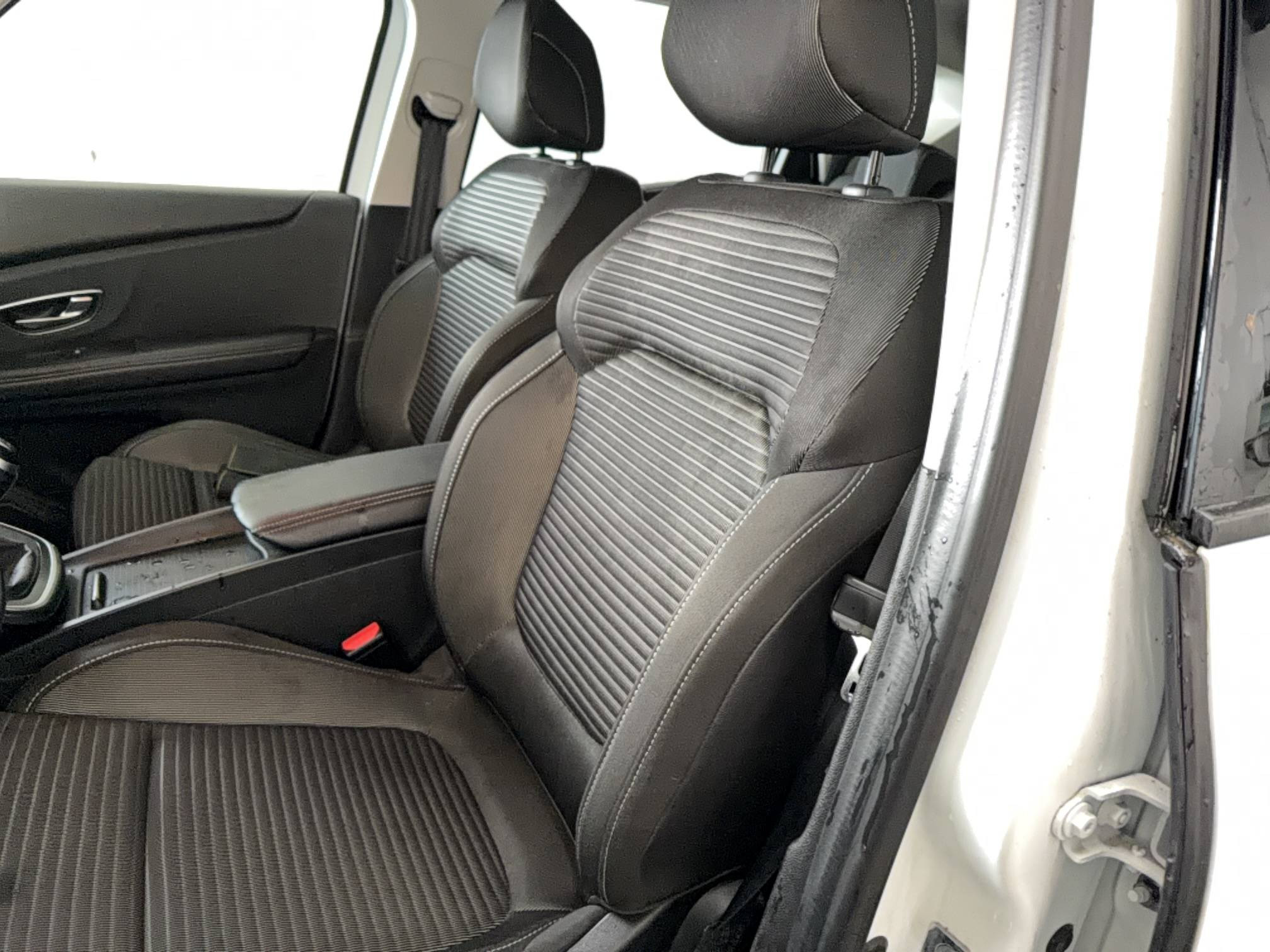 Vente en ligne Renault Scenic 4 Scenic dCi 110 Energy au prix de 12 990 €