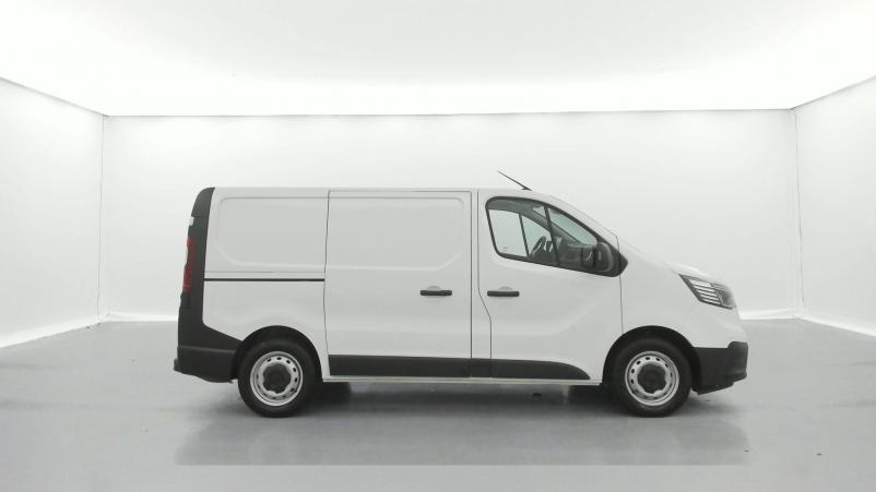 Vente en ligne Renault Trafic 3 Fourgon TRAFIC FGN L1H1 3000 KG BLUE DCI 130 au prix de 25 500 €