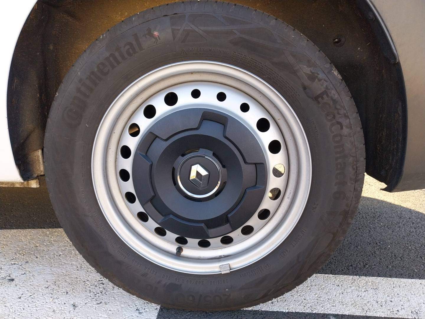 Vente en ligne Renault Kangoo Van  BLUE DCI 115 EDC au prix de 18 990 €