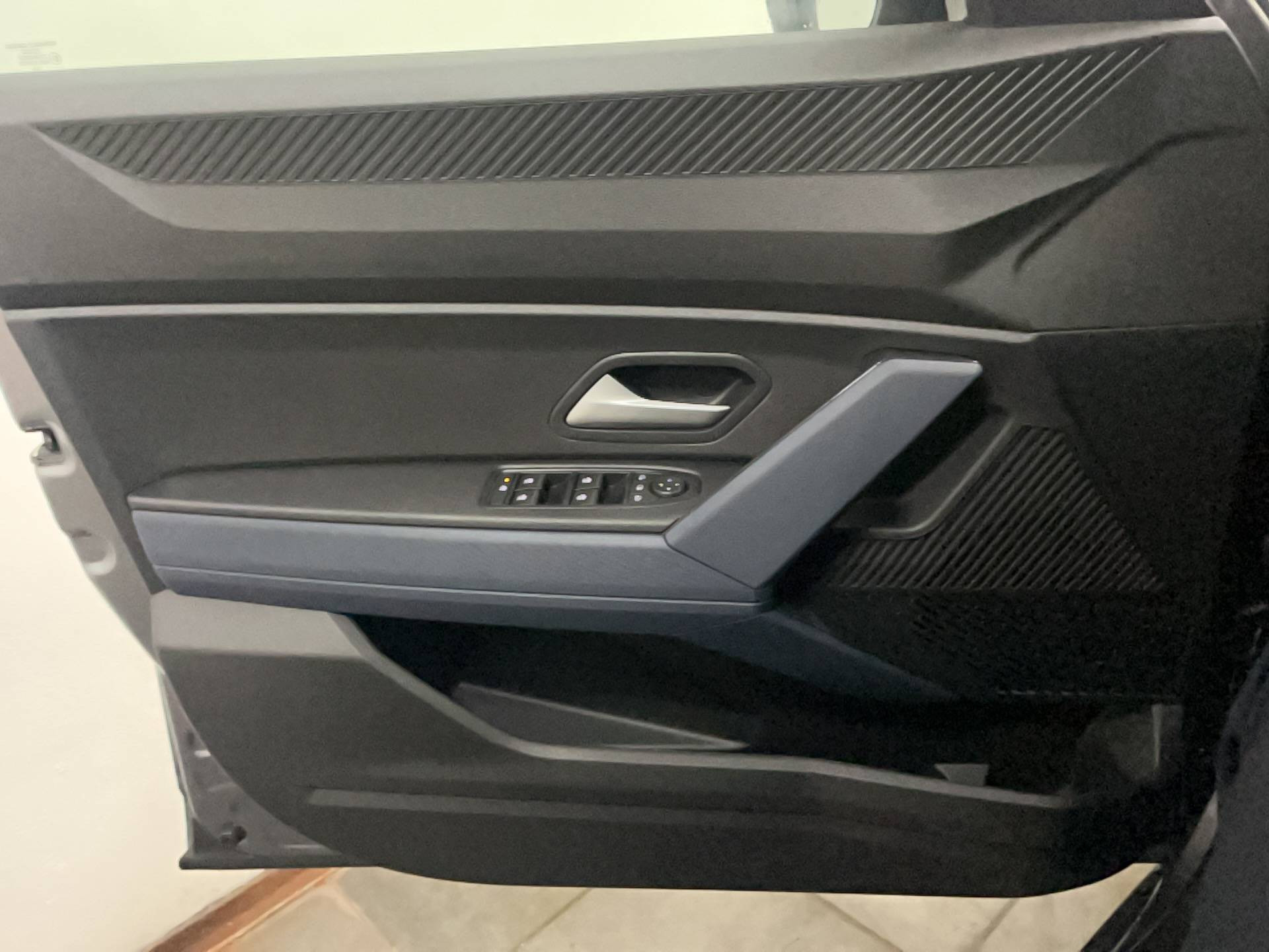 Vente en ligne Dacia Duster  Hybrid 140 au prix de 27 990 €