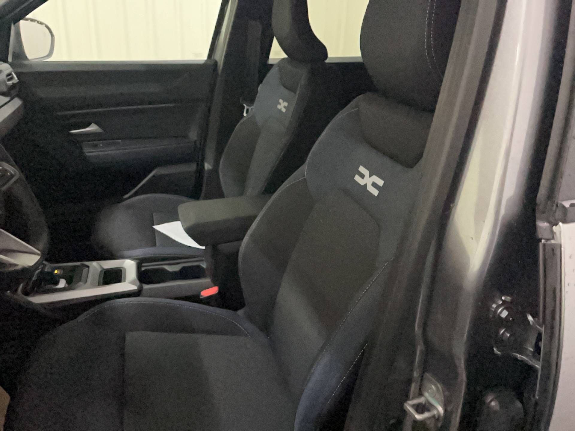 Vente en ligne Dacia Duster  Hybrid 140 au prix de 27 990 €