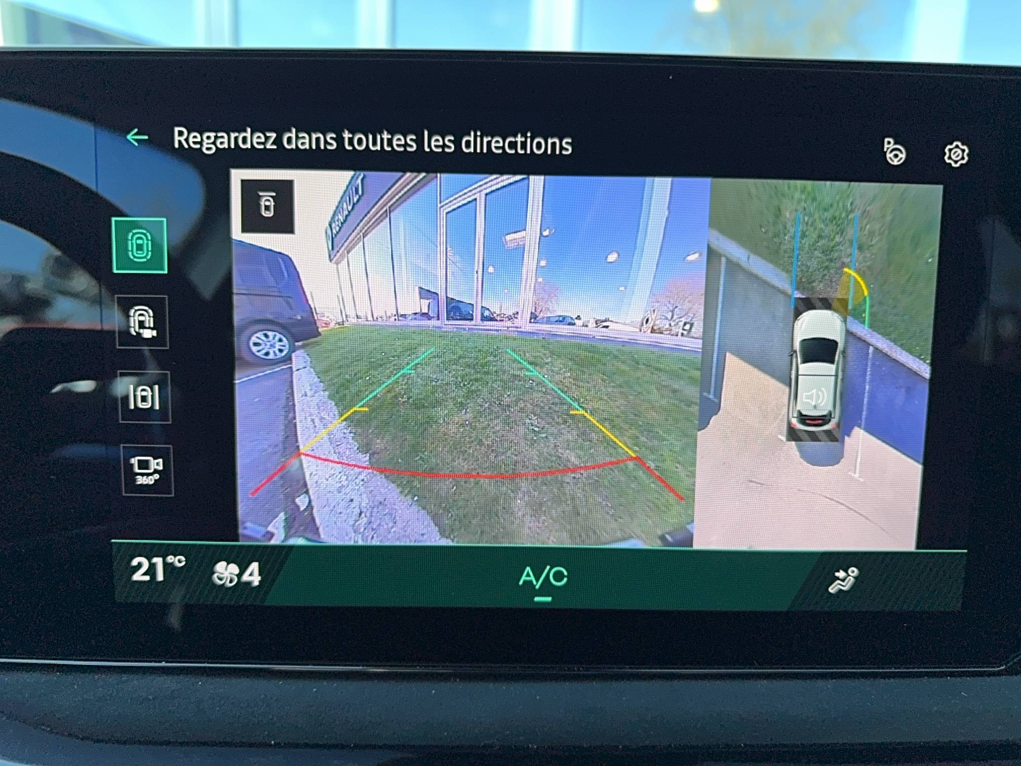 Vente en ligne Renault Clio 6 Clio E-Tech full hybrid 160 ch au prix de 30 800 €