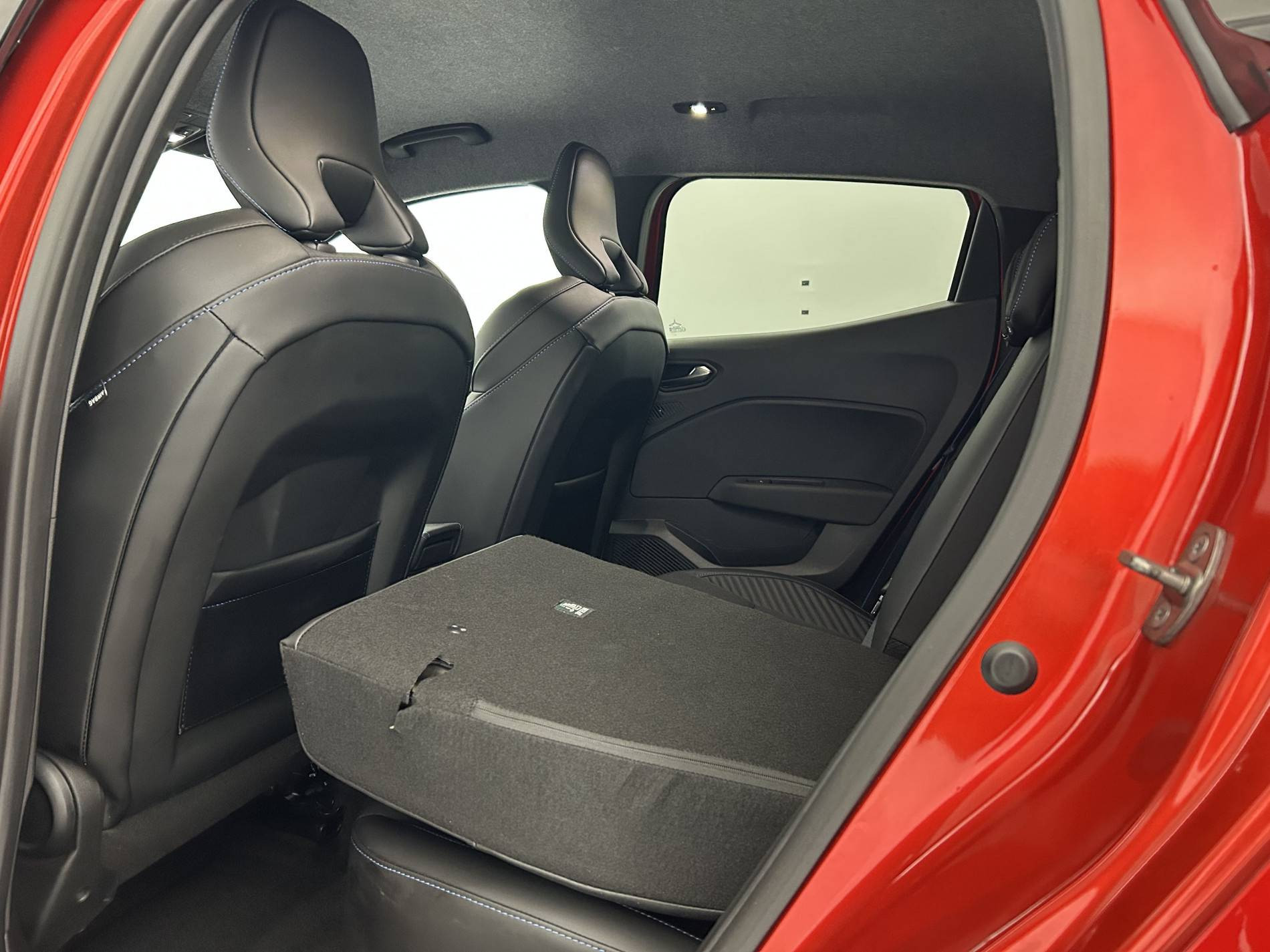 Vente en ligne Renault Clio 5 Clio E-Tech full hybrid 145 au prix de 21 630 €