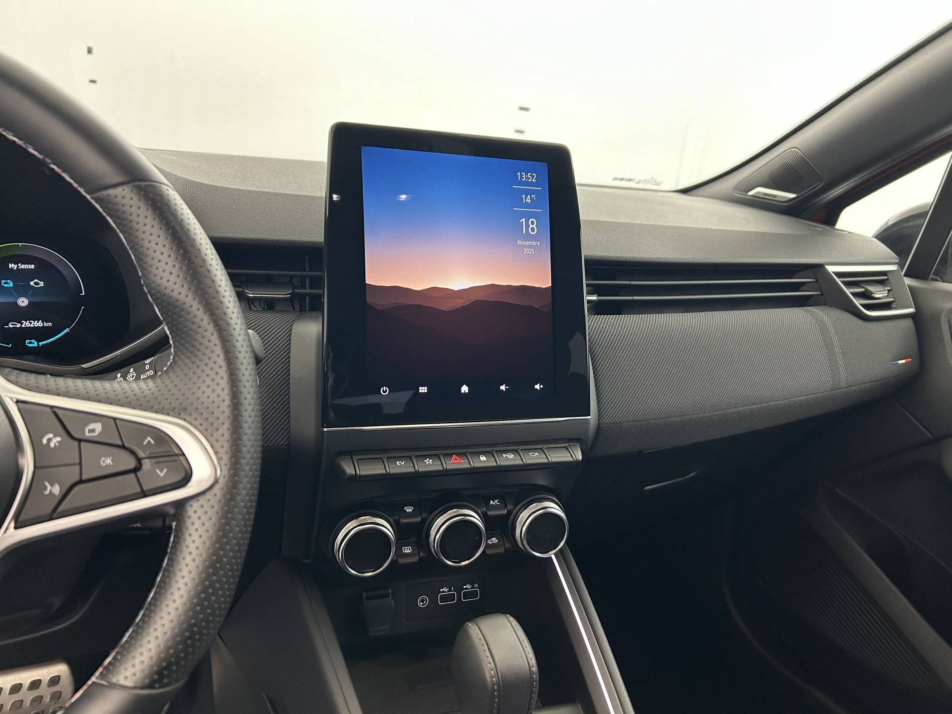 Vente en ligne Renault Clio 5 Clio E-Tech full hybrid 145 au prix de 21 630 €