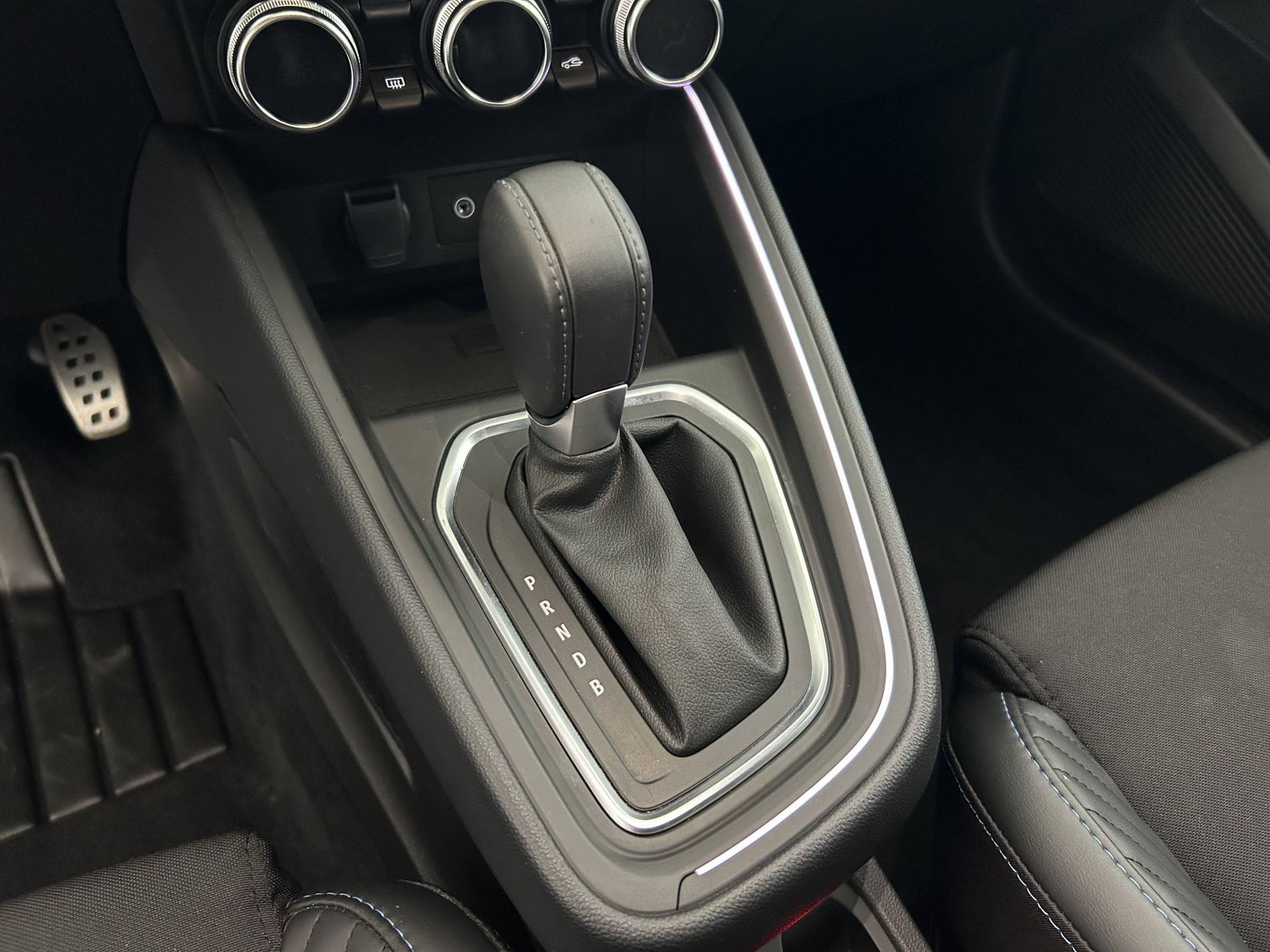 Vente en ligne Renault Clio 5 Clio E-Tech full hybrid 145 au prix de 21 630 €