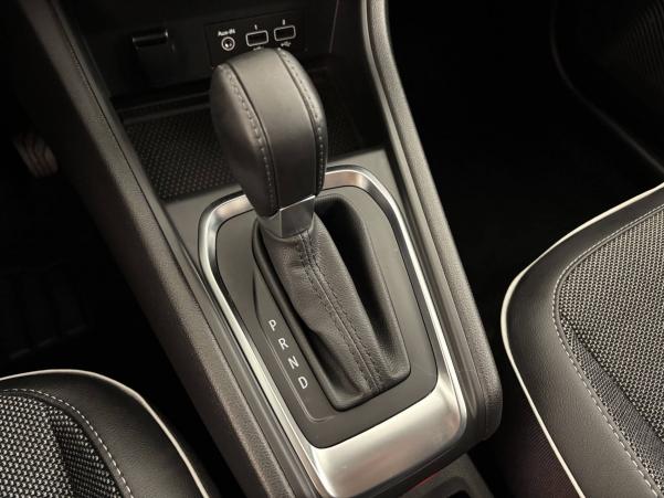 Vente en ligne Renault Captur  myld hibrid TCe 140 EDC - 21 au prix de 20 790 €