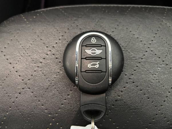 Vente en ligne Mini Clubman Clubman Cooper S 192 ch BVA8 au prix de 17 390 €