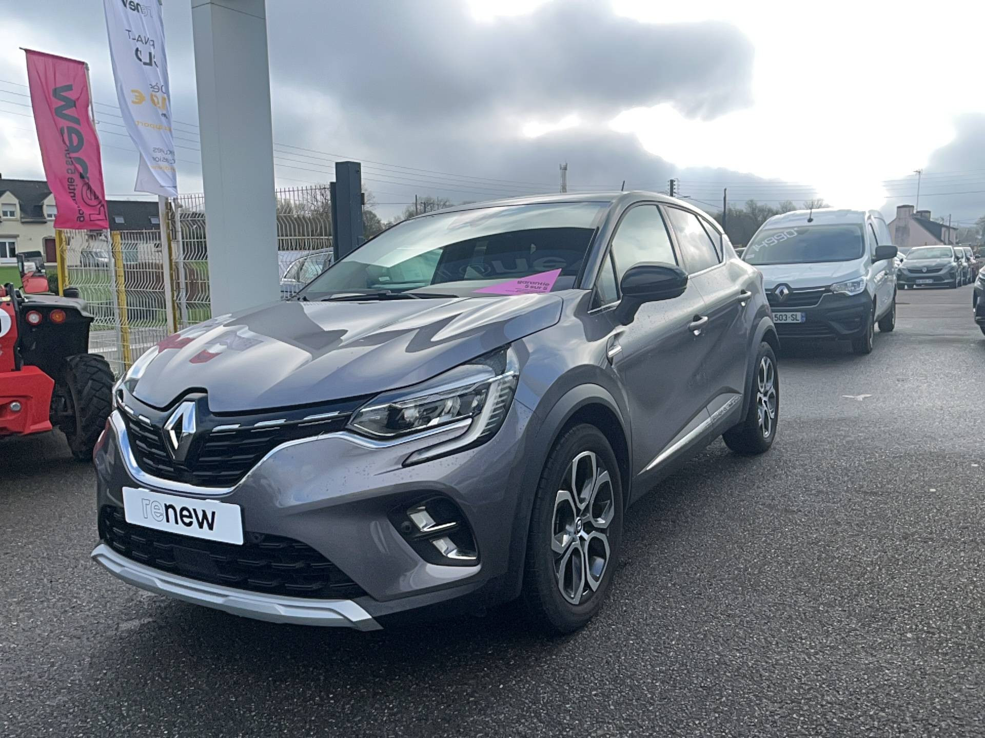 Renault Captur  E-Tech 145 - 21 occasion de 2022 en vente à Concarneau