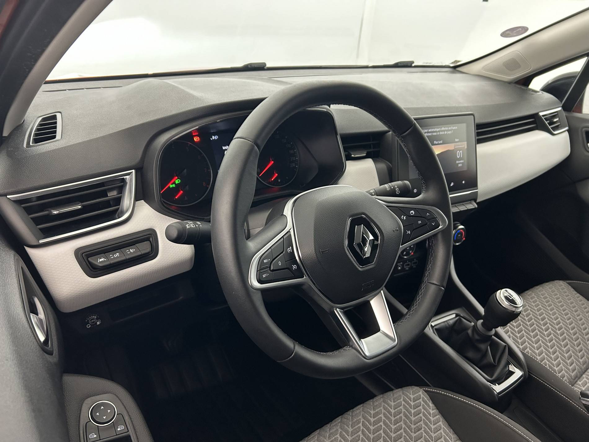 Vente en ligne Renault Clio 5 Clio TCe 100 GPL au prix de 14 990 €