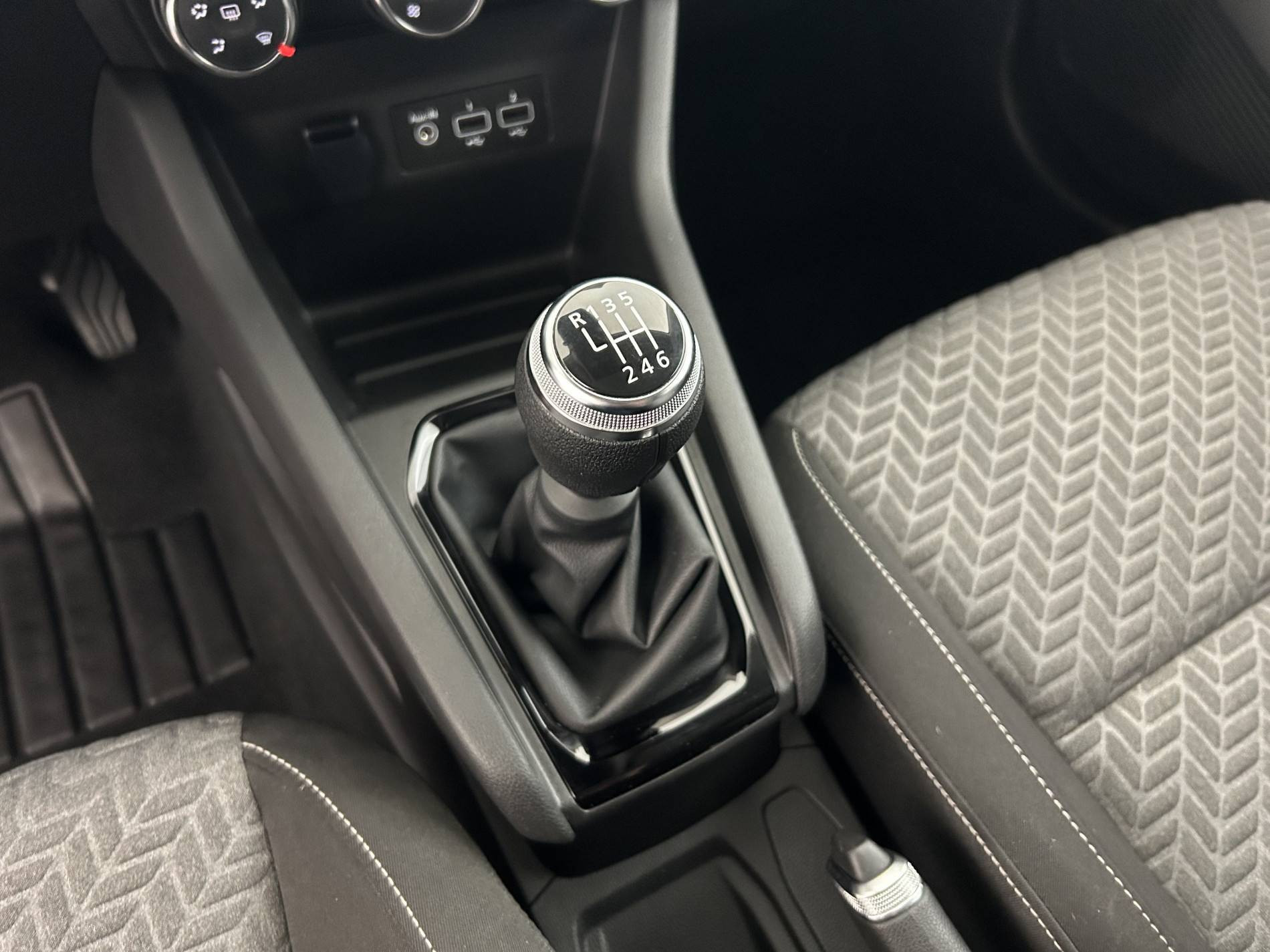 Vente en ligne Renault Clio 5 Clio TCe 100 GPL au prix de 14 990 €