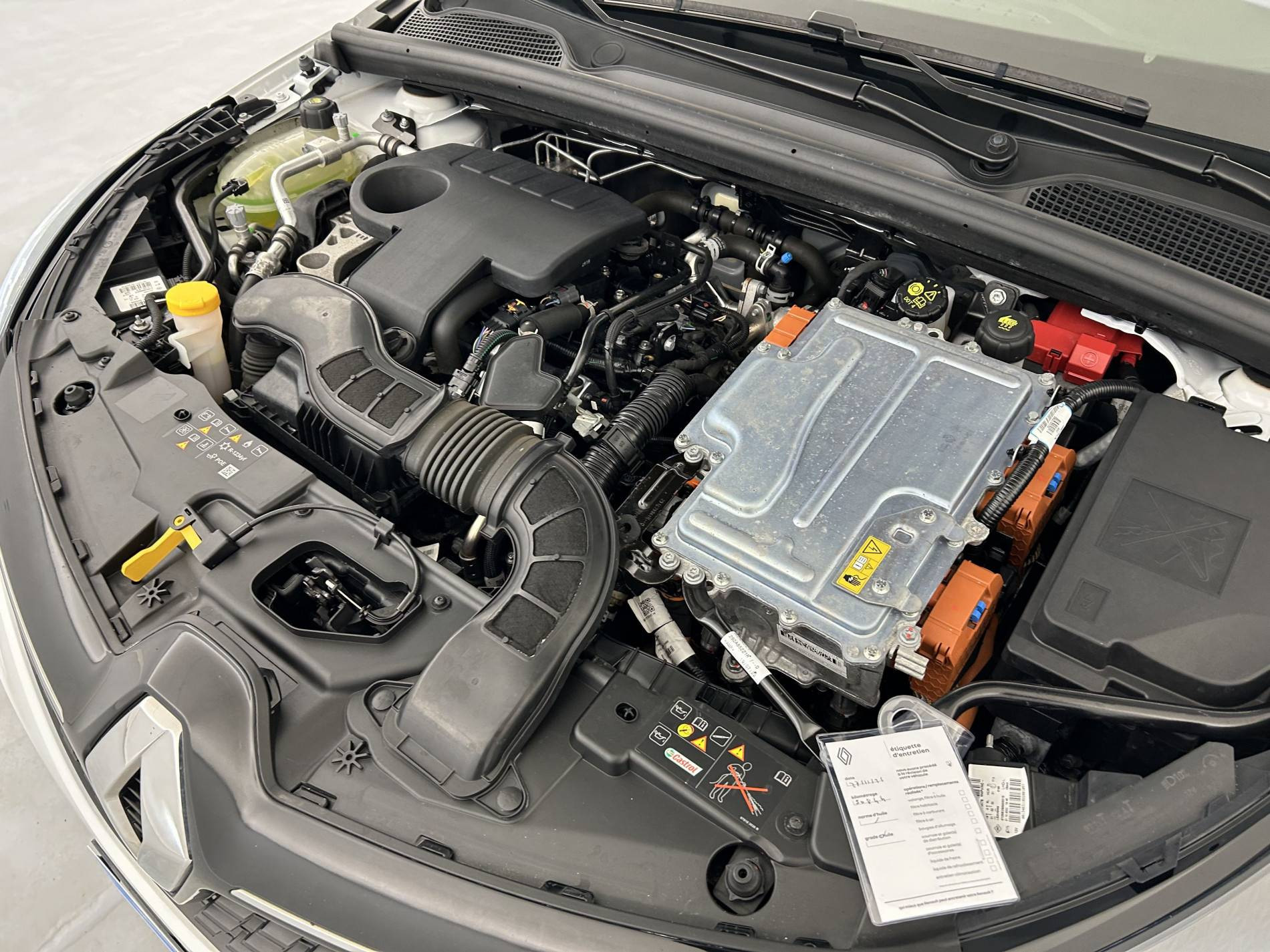 Vente en ligne Renault Clio 5 Clio E-Tech full hybrid 145 au prix de 16 390 €