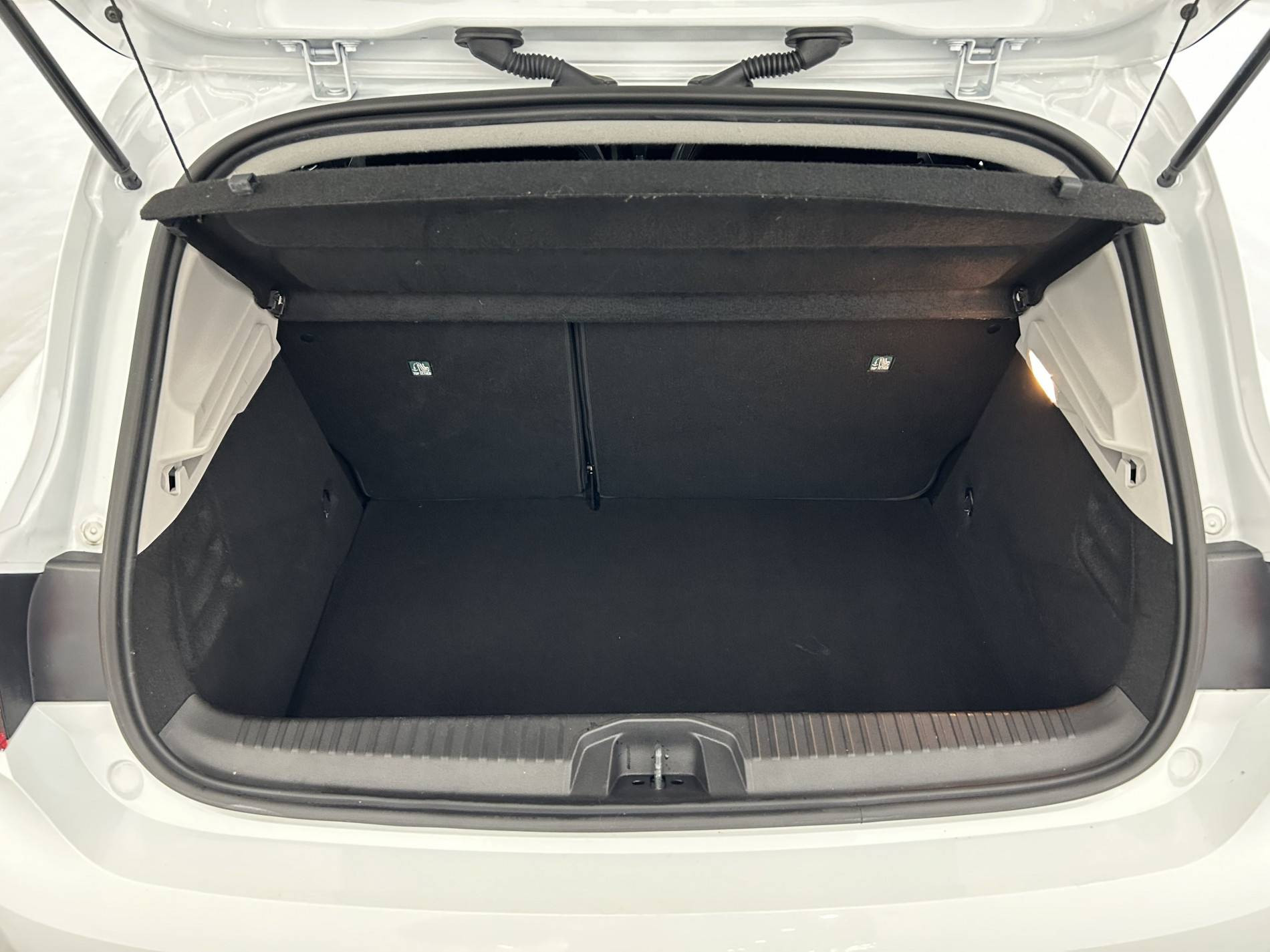 Vente en ligne Renault Clio 5 Clio E-Tech full hybrid 145 au prix de 16 390 €