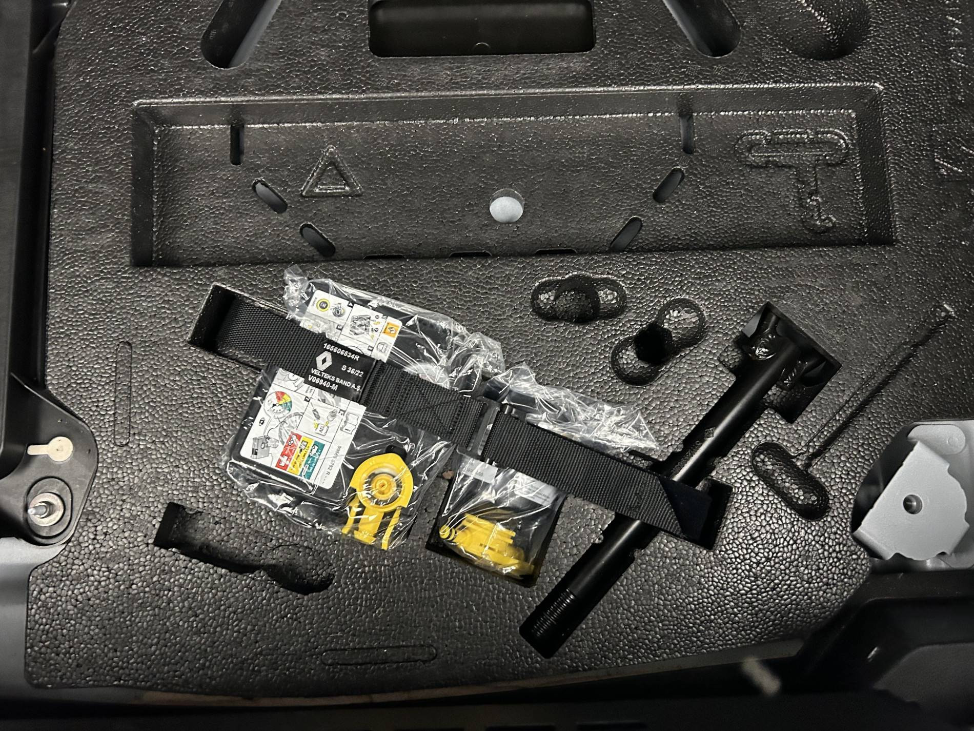 Vente en ligne Renault Clio 5 Clio E-Tech full hybrid 145 au prix de 16 390 €