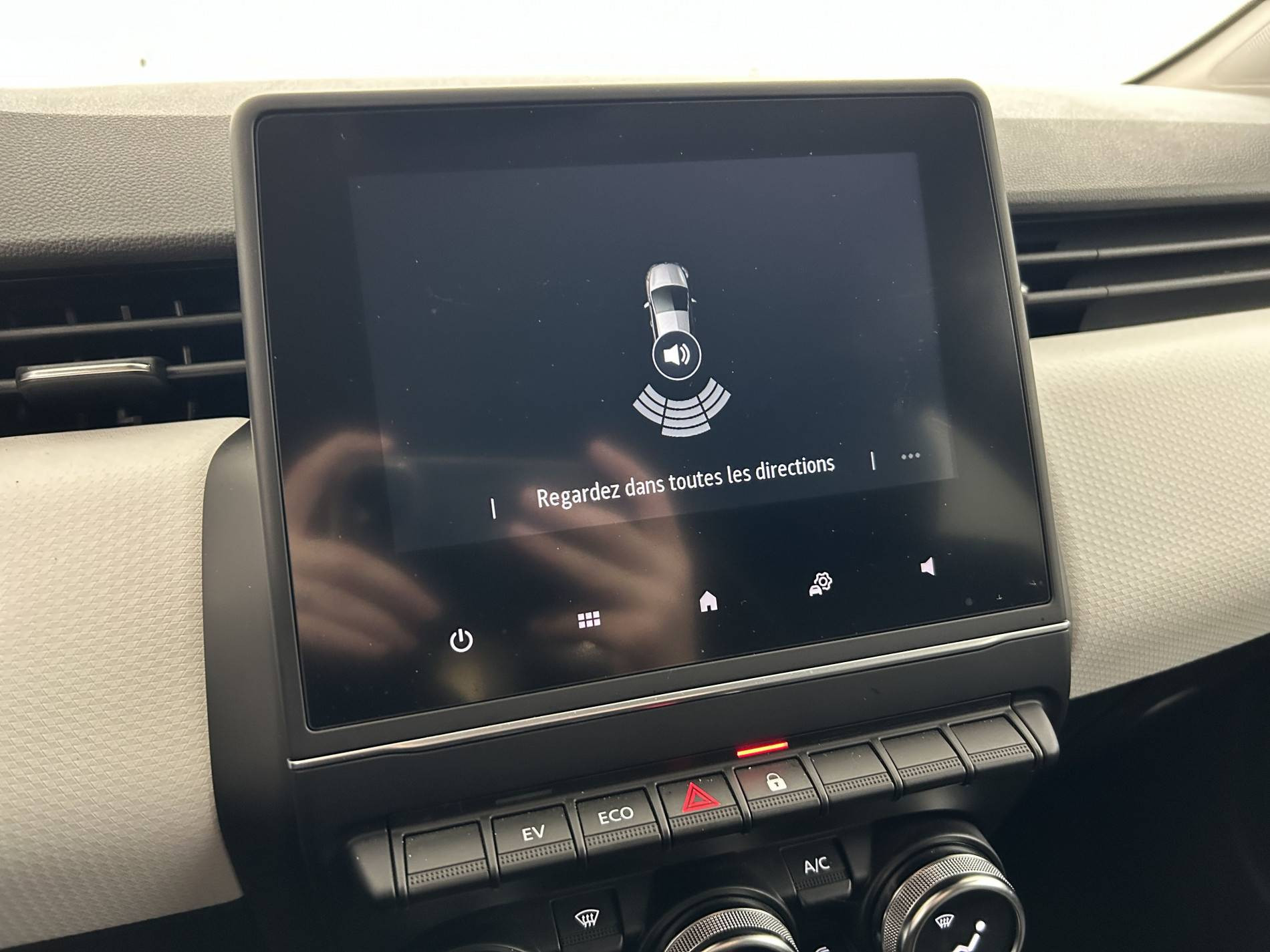 Vente en ligne Renault Clio 5 Clio E-Tech full hybrid 145 au prix de 16 390 €