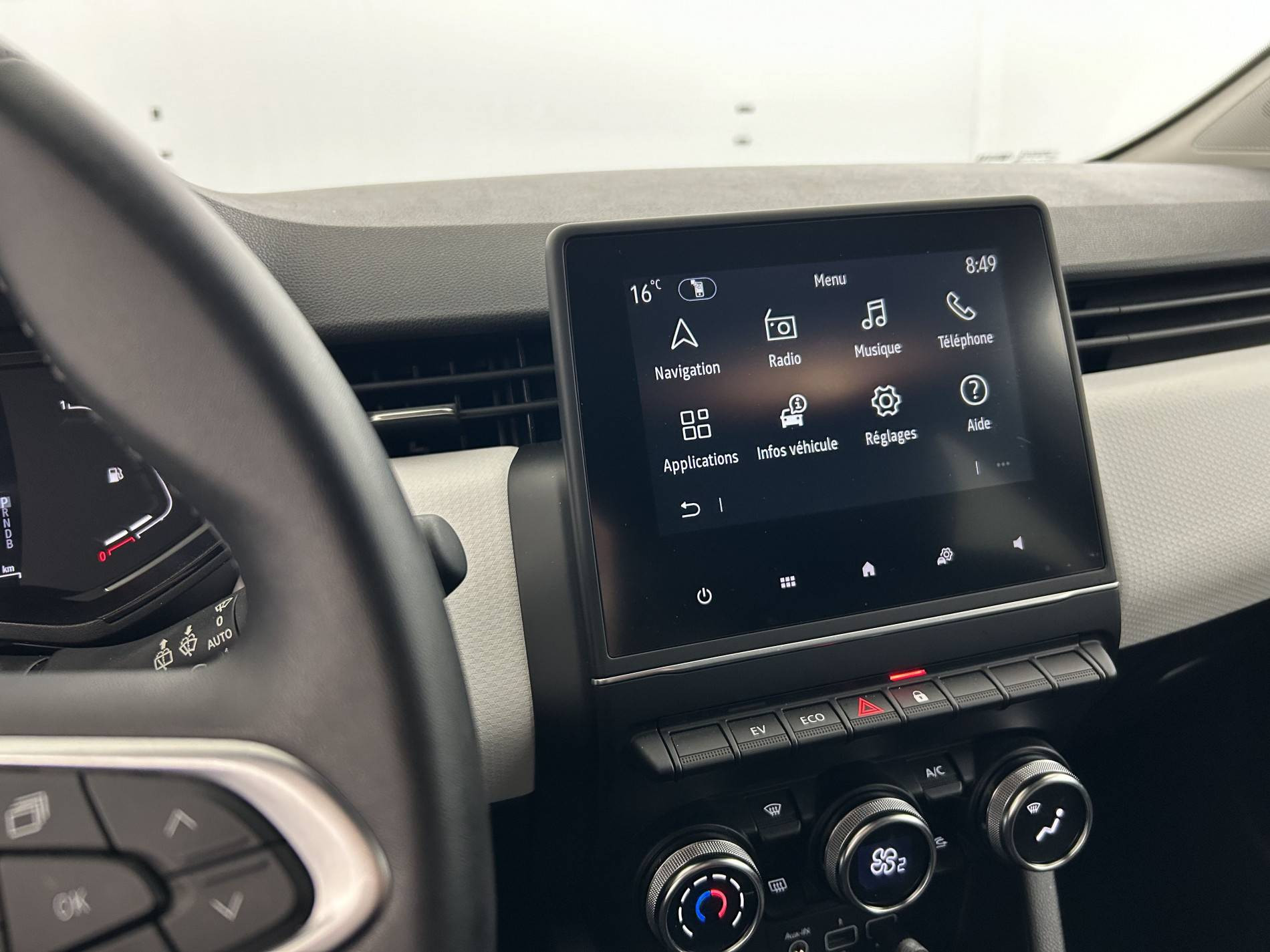 Vente en ligne Renault Clio 5 Clio E-Tech full hybrid 145 au prix de 16 390 €