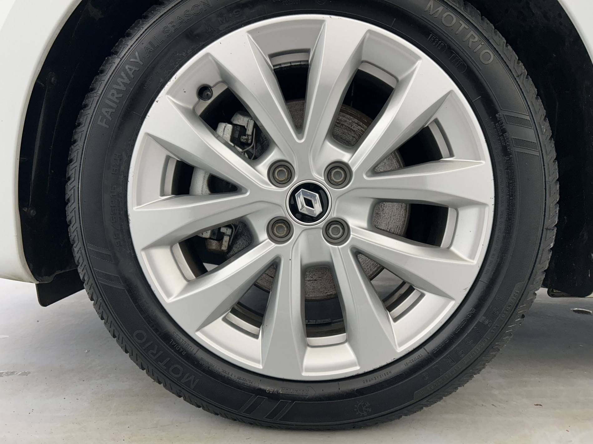 Vente en ligne Renault Clio 5 Clio E-Tech full hybrid 145 au prix de 16 390 €