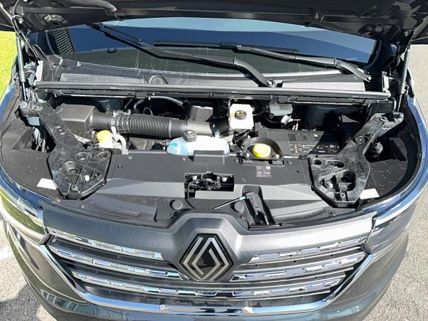 Vente en ligne Renault Trafic Cabine Approfondie TRAFIC CA L2H1 3T BLUE DCI 170 AUTO au prix de 42 390 €