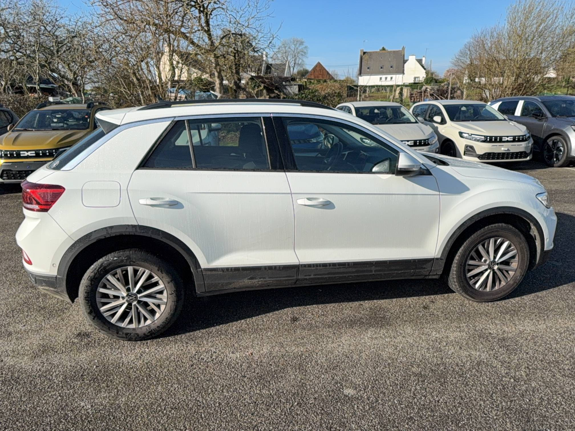 Vente en ligne Volkswagen T-Roc  1.0 TSI 110 Start/Stop BVM6 au prix de 19 990 €