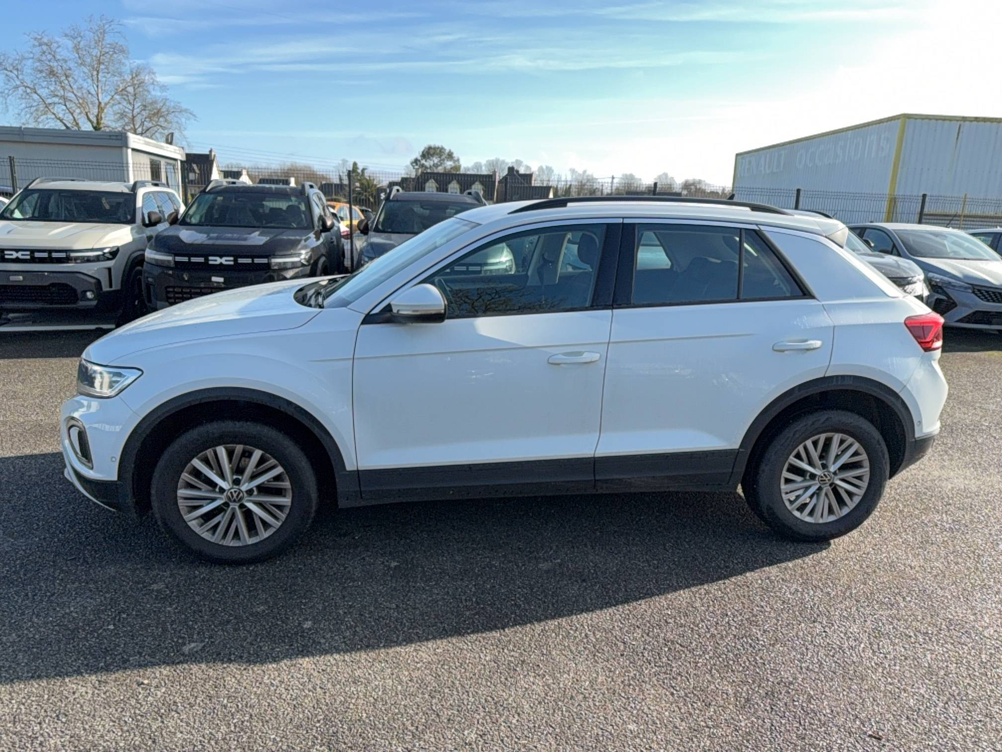 Vente en ligne Volkswagen T-Roc  1.0 TSI 110 Start/Stop BVM6 au prix de 19 990 €