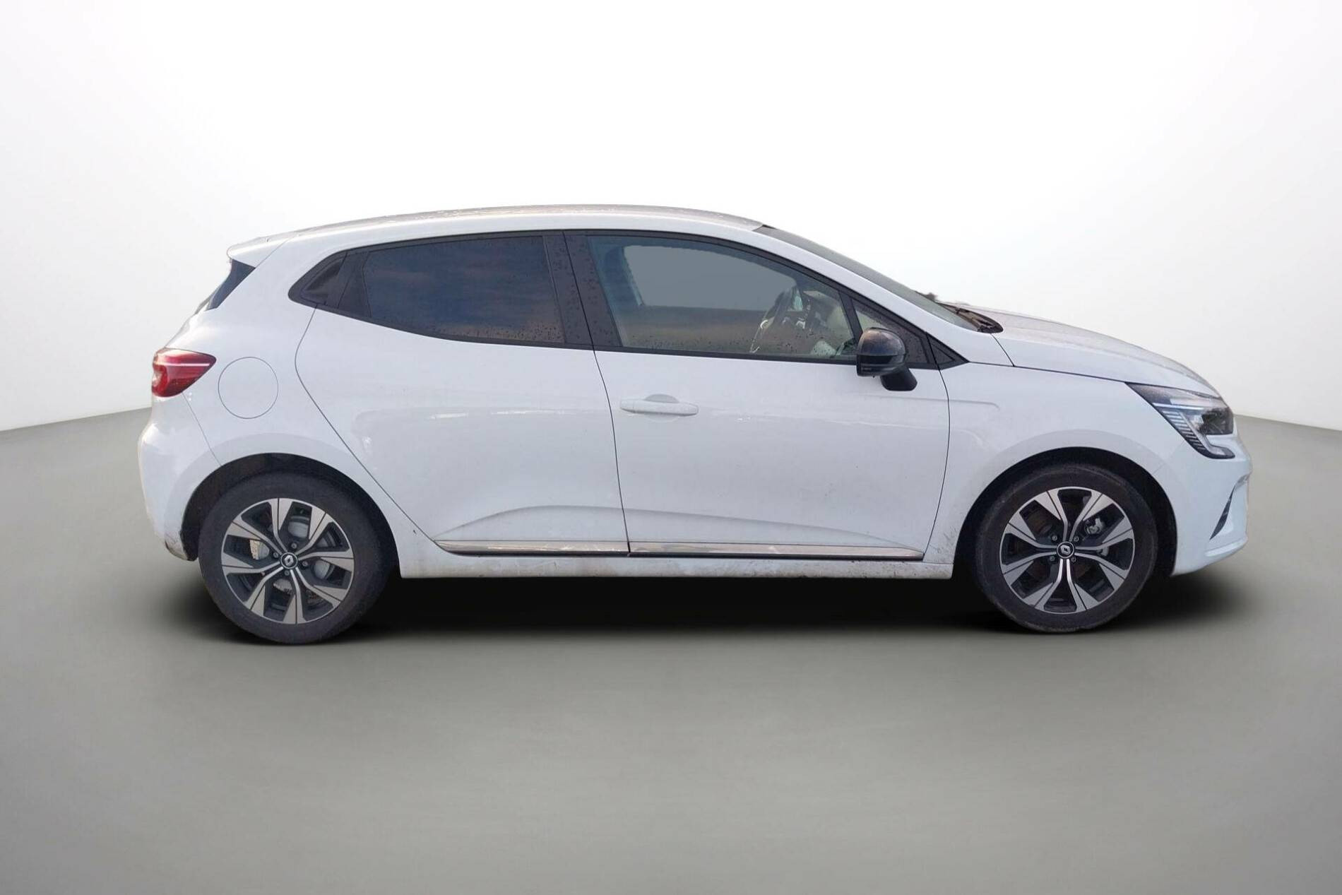 Vente en ligne Renault Clio 5 Clio E-Tech full hybrid 145 au prix de 18 890 €