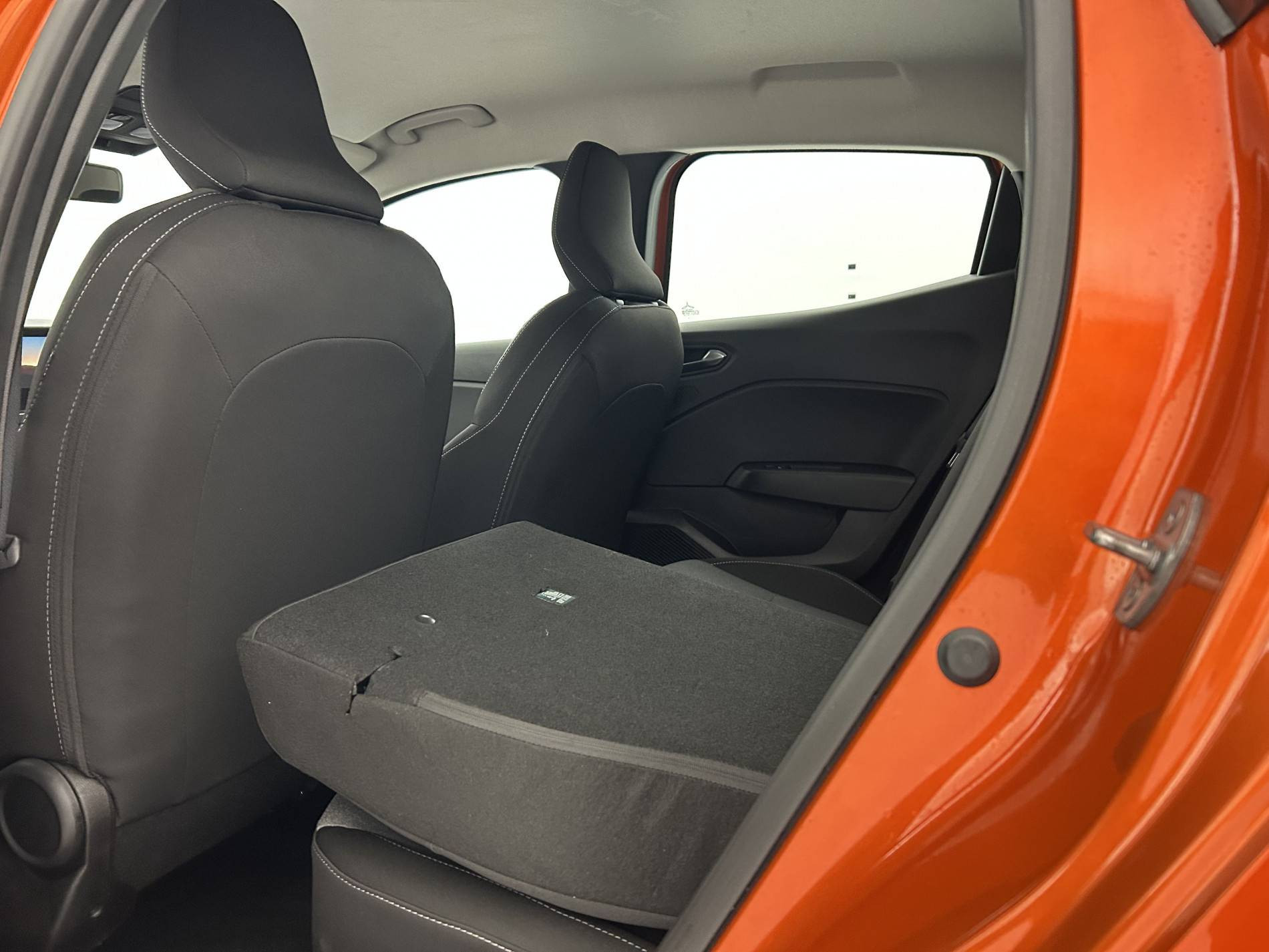 Vente en ligne Renault Clio 5 Clio E-Tech full hybrid 145 ch GSR2 au prix de 19 985 €