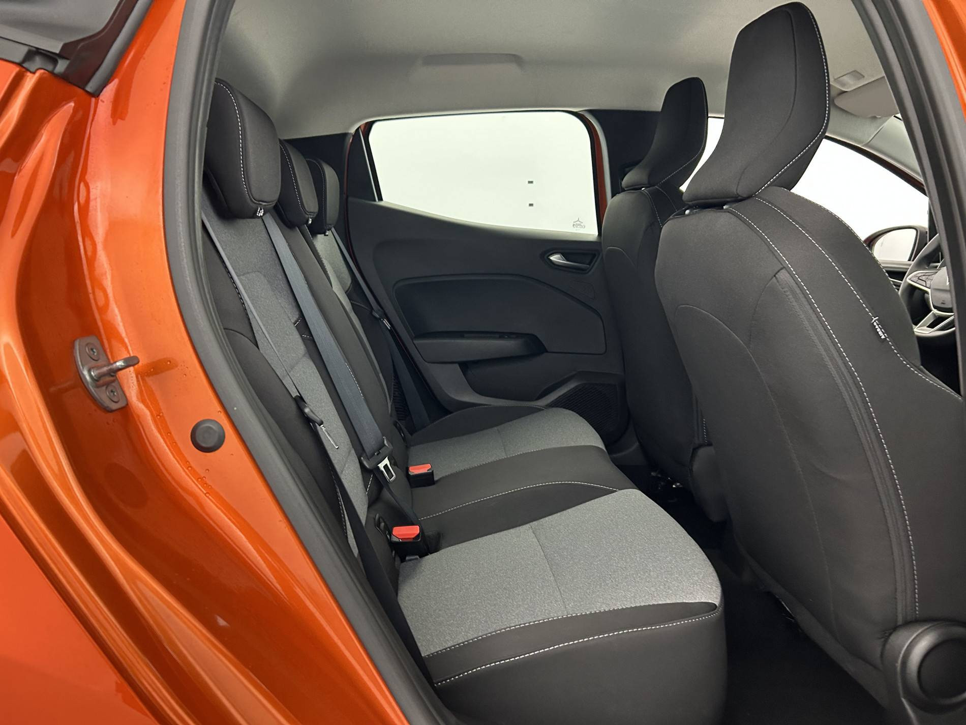 Vente en ligne Renault Clio 5 Clio E-Tech full hybrid 145 ch GSR2 au prix de 19 985 €