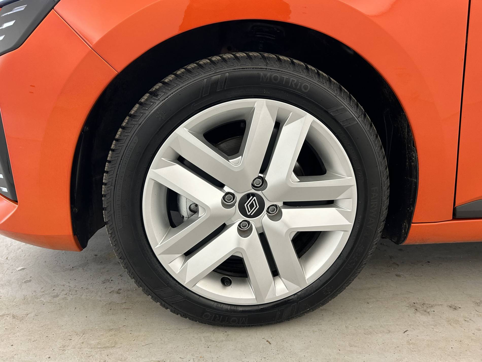 Vente en ligne Renault Clio 5 Clio E-Tech full hybrid 145 ch GSR2 au prix de 19 985 €