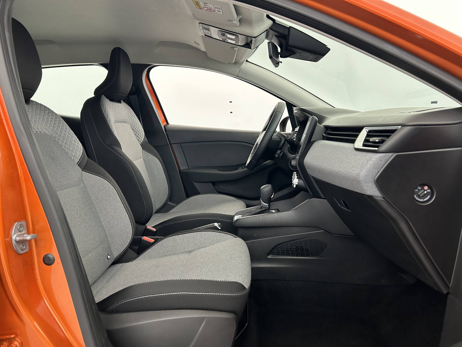 Vente en ligne Renault Clio 5 Clio E-Tech full hybrid 145 ch GSR2 au prix de 19 985 €