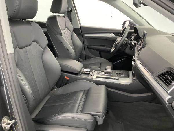 Vente en ligne Audi Q5  50 TFSI e 299 S tronic 7 Quattro Hybrid rechargeable au prix de 38 390 €