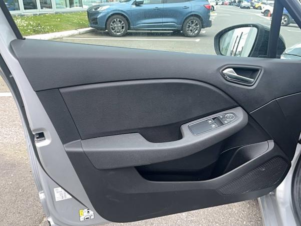 Vente en ligne Renault Clio 5 Clio TCe 90 au prix de 15 500 €