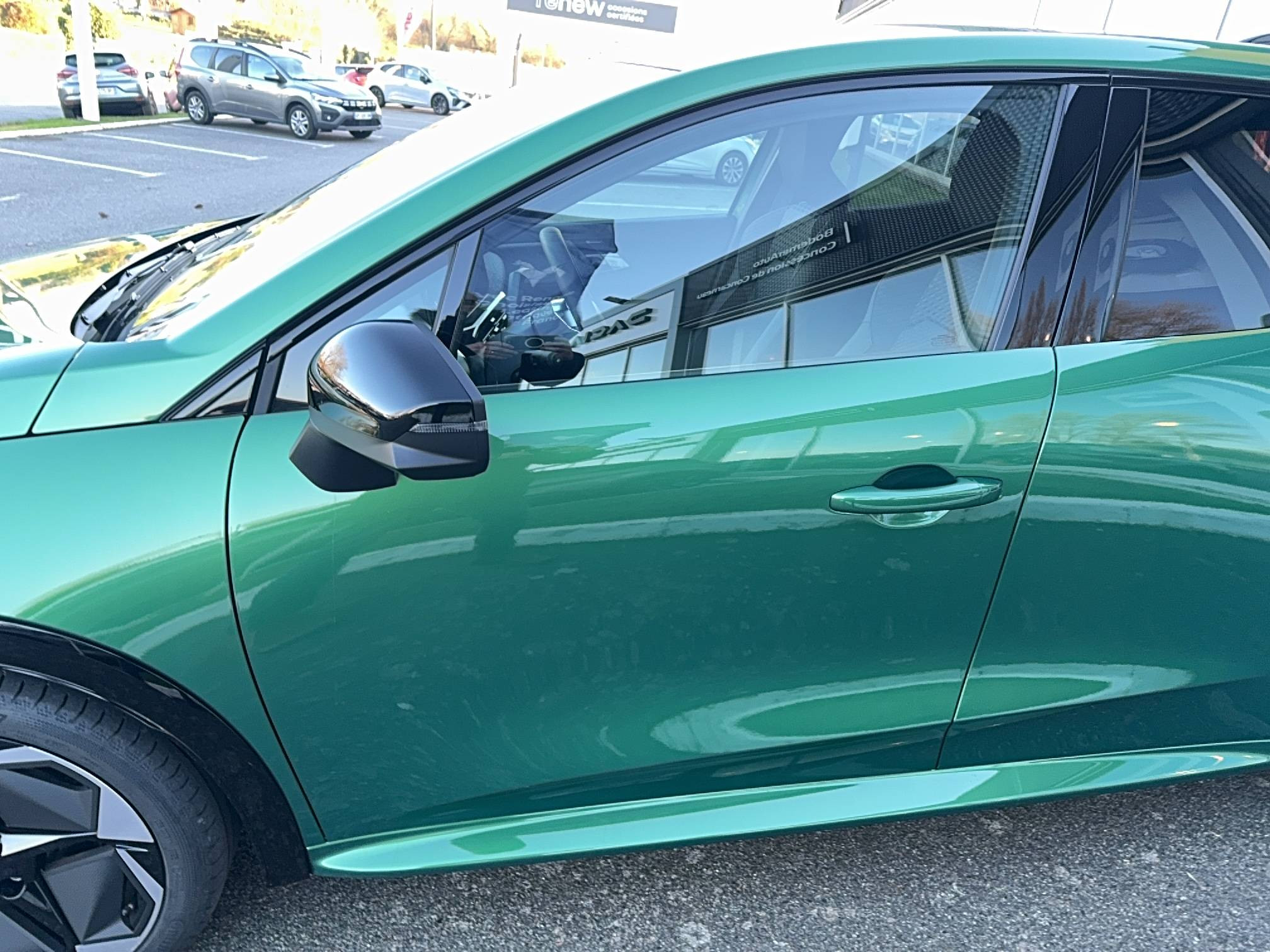 Vente en ligne Renault Clio 6 Clio E-Tech full hybrid 160 ch au prix de 28 200 €