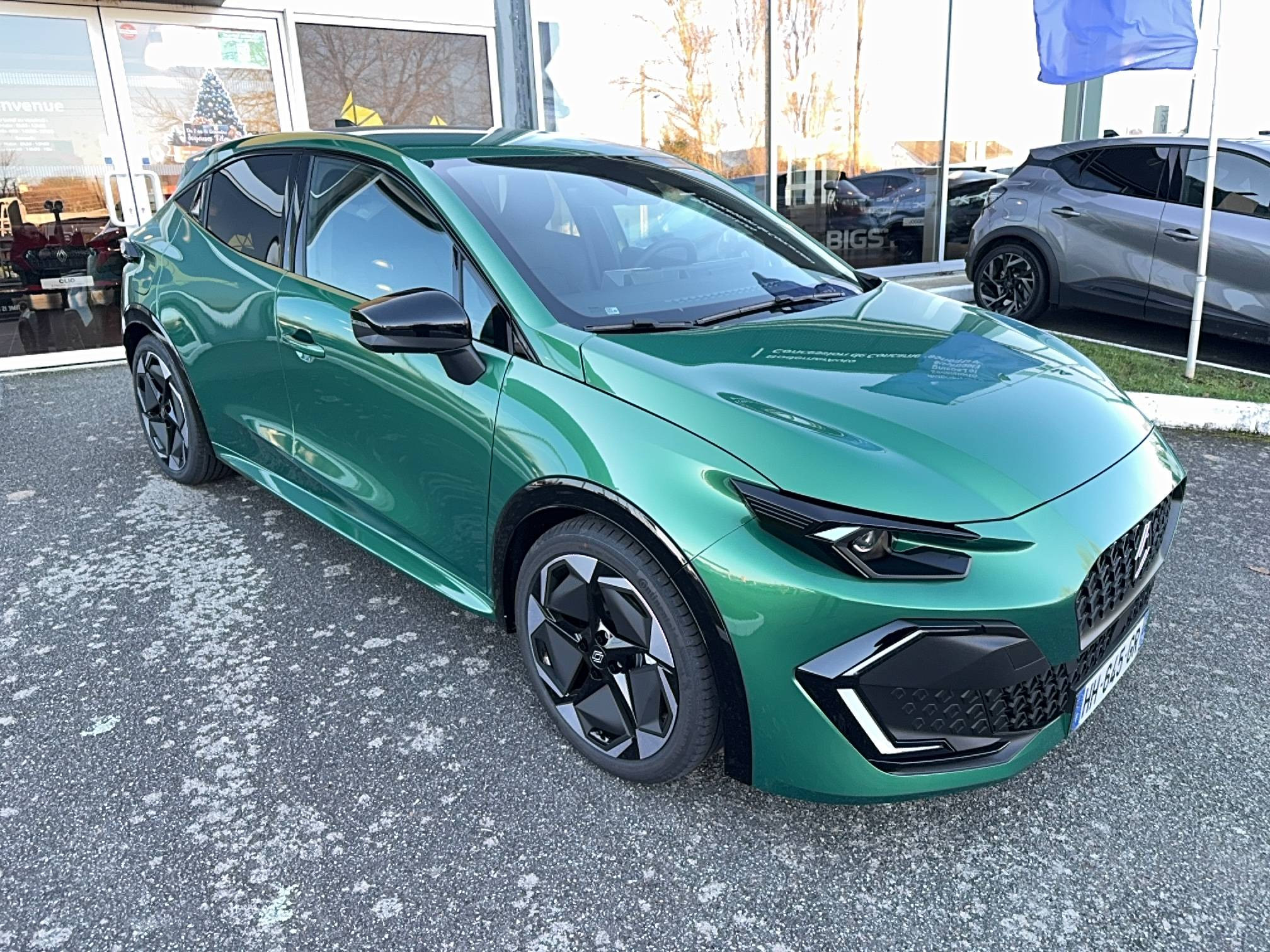 Vente en ligne Renault Clio 6 Clio E-Tech full hybrid 160 ch au prix de 28 200 €