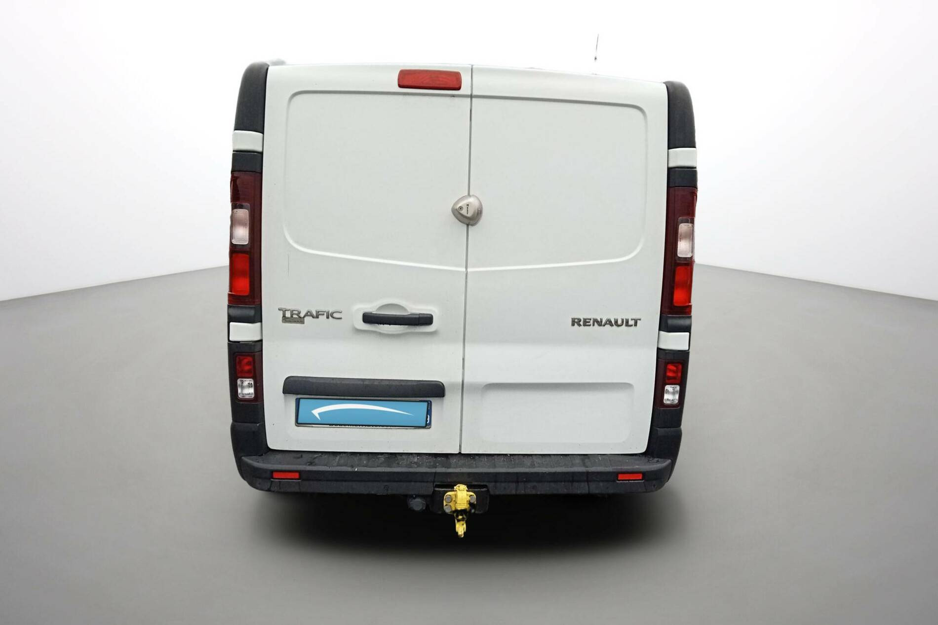 Vente en ligne Renault Trafic 3 Fourgon TRAFIC FGN L2H1 1300 KG DCI 120 au prix de 17 490 €