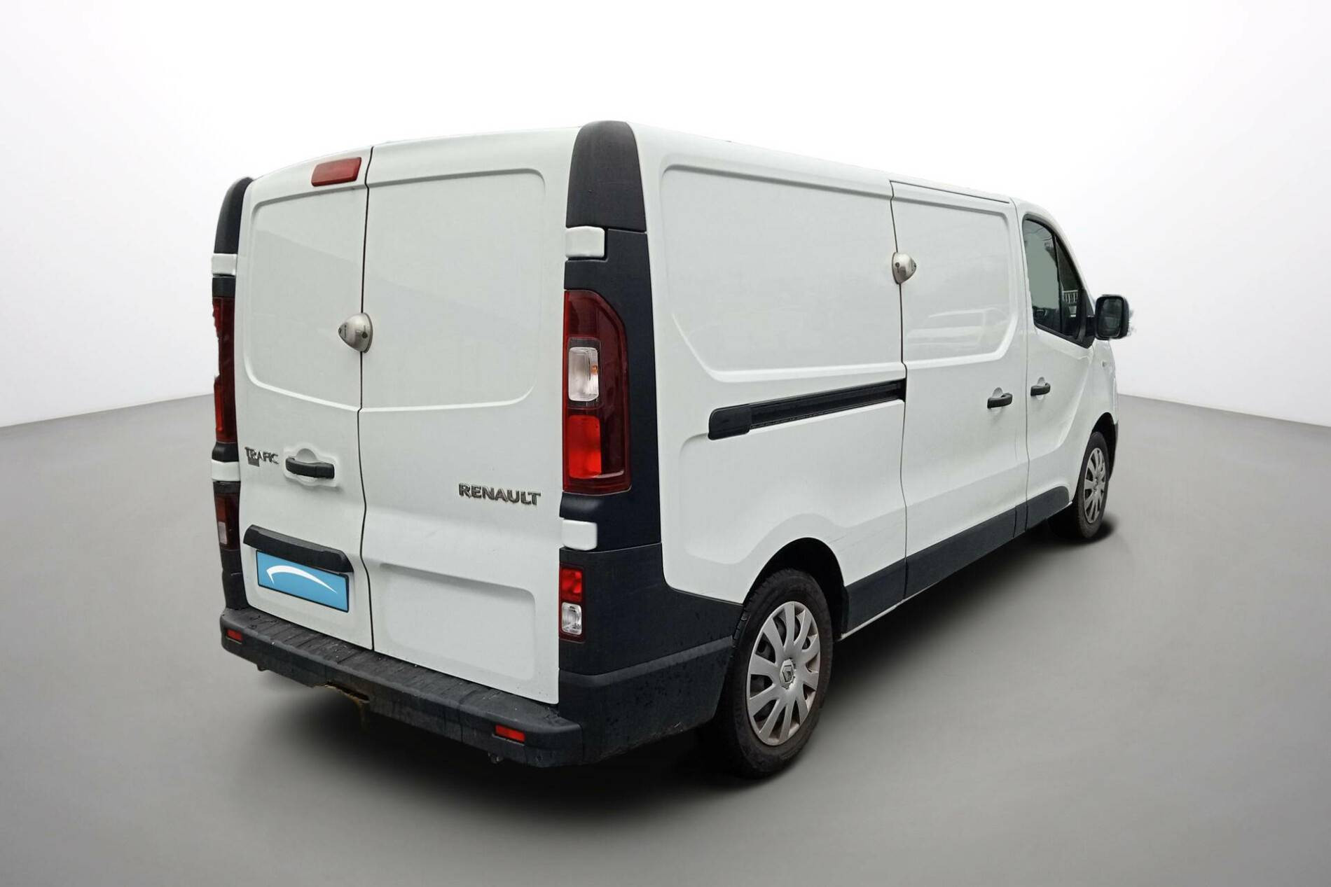 Vente en ligne Renault Trafic 3 Fourgon TRAFIC FGN L2H1 1300 KG DCI 120 au prix de 17 490 €