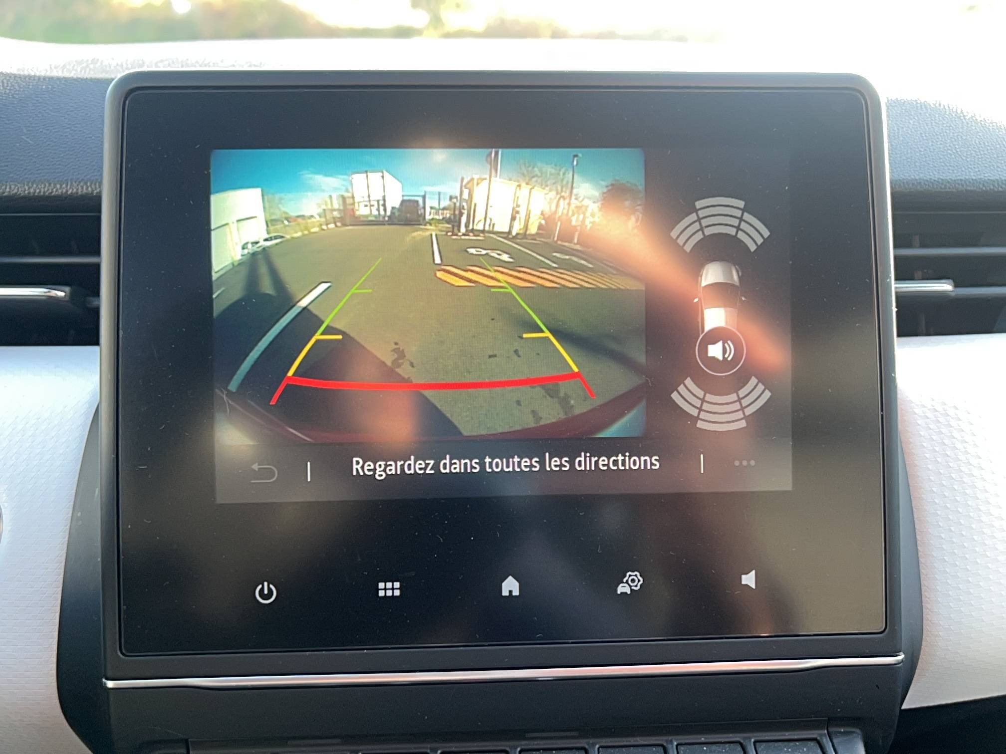 Vente en ligne Renault Clio 5 Clio E-Tech full hybrid 145 au prix de 20 490 €