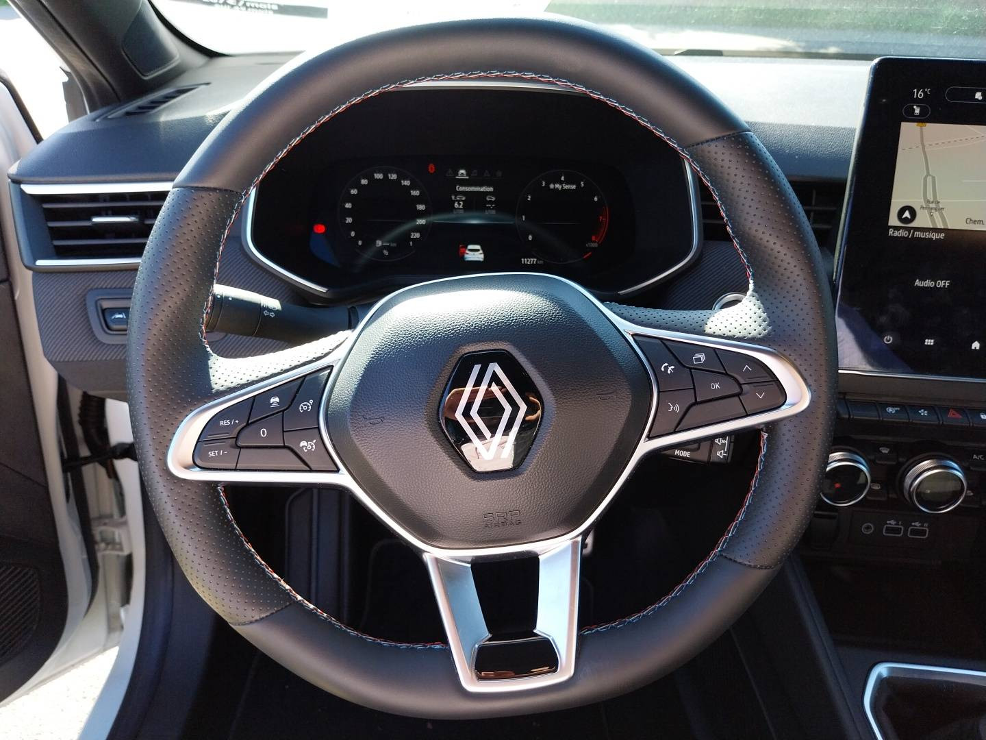 Vente en ligne Renault Clio 5 Clio TCe 90 au prix de 18 990 €